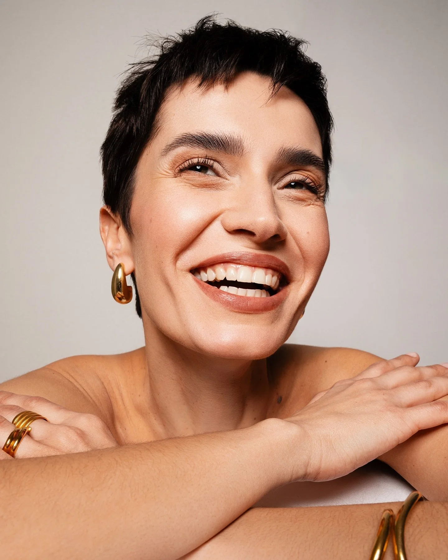 ✨ 
smiling beauty @julirisinka
H&amp;M by @nadjamaerz.mua 
#snapshot