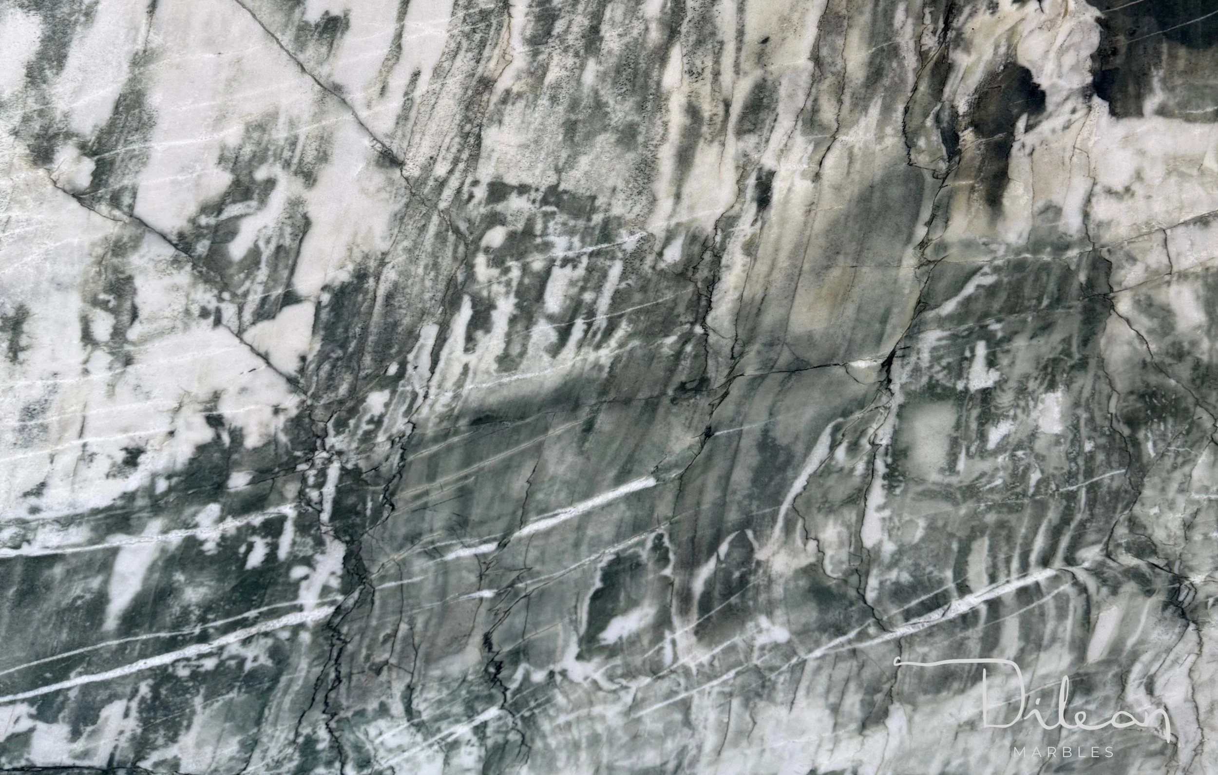 Acquabella 3cm Quartzite