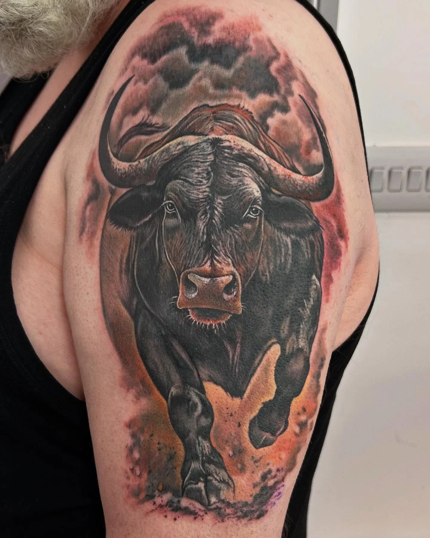 Thanks Jonathan! #coverup #tattoo  A bit more to add to complete 💛 but really happy with what I got done in a day sit. I find it really satisfying to cover old tattoos you’re unhappy with ! - send me a DM or email : laura@almostangels.co.uk 💛