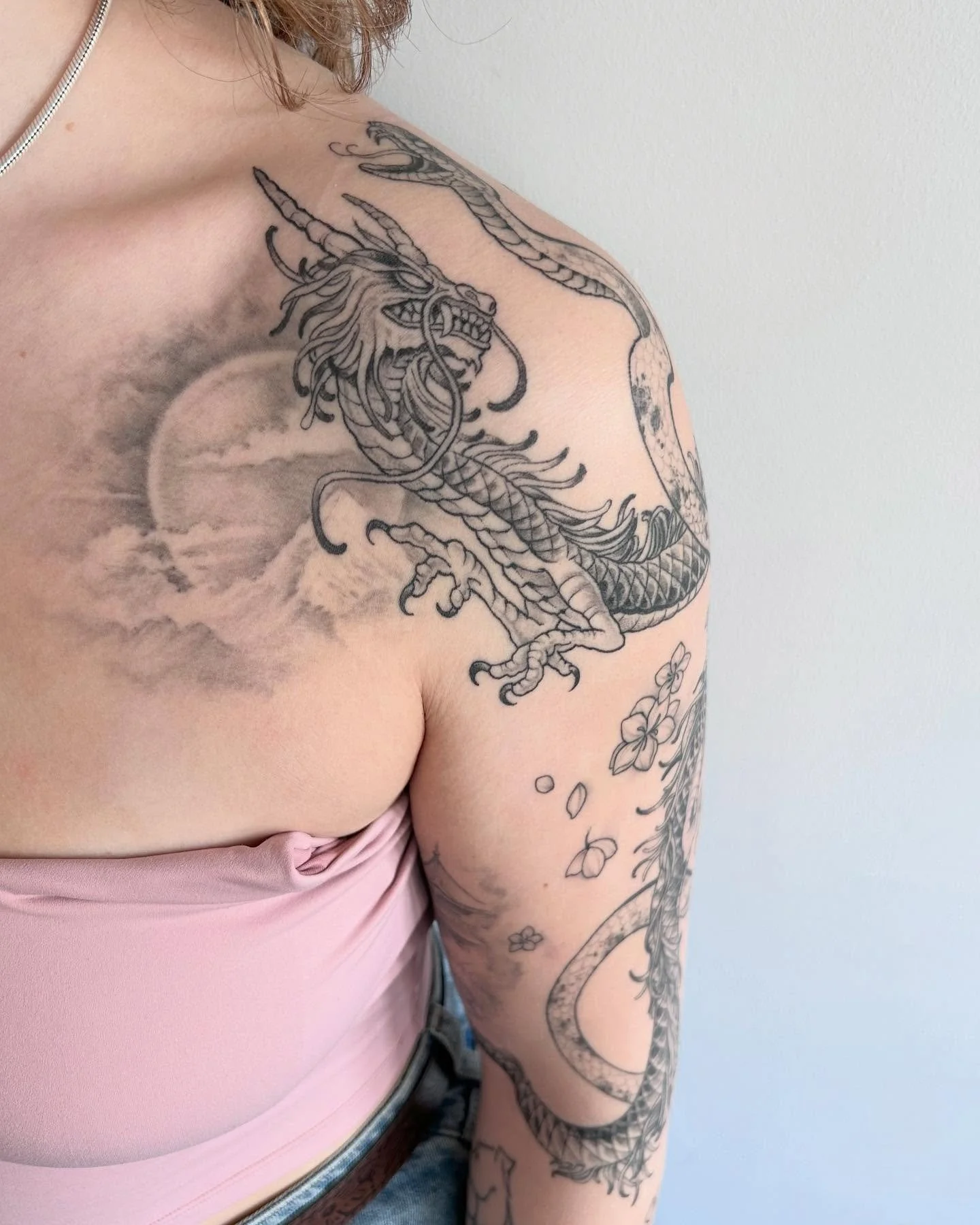 Really happy with this healed wrap #tattoo on Neve ❤️ keeping an existing tattoo seperate . Thankyou for letting me create this beautiful illustrative ,fantasy piece on you 😍 was a pleasure! * back tree tattoo not by me* #tattoo #dragon #snake #japa