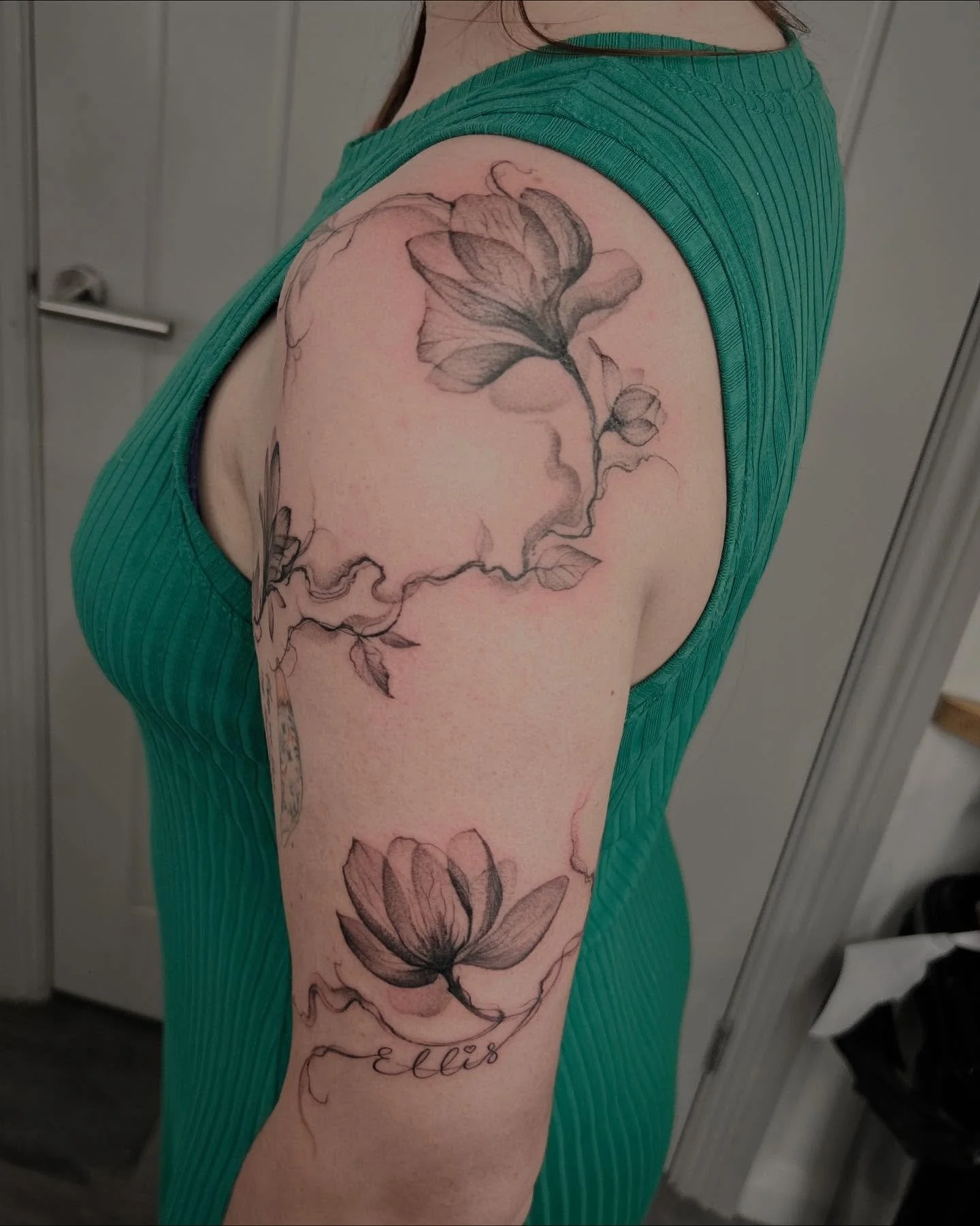 Thankyou so much Lorna ! 💛 love these negative / X-ray #magnolia #flowers.  Delicate wrap around with a slightly abstract soft vine ( incorporating an existing important tattoo- we gave it a place to live , hanging off of a branch) #aatattoofamily #