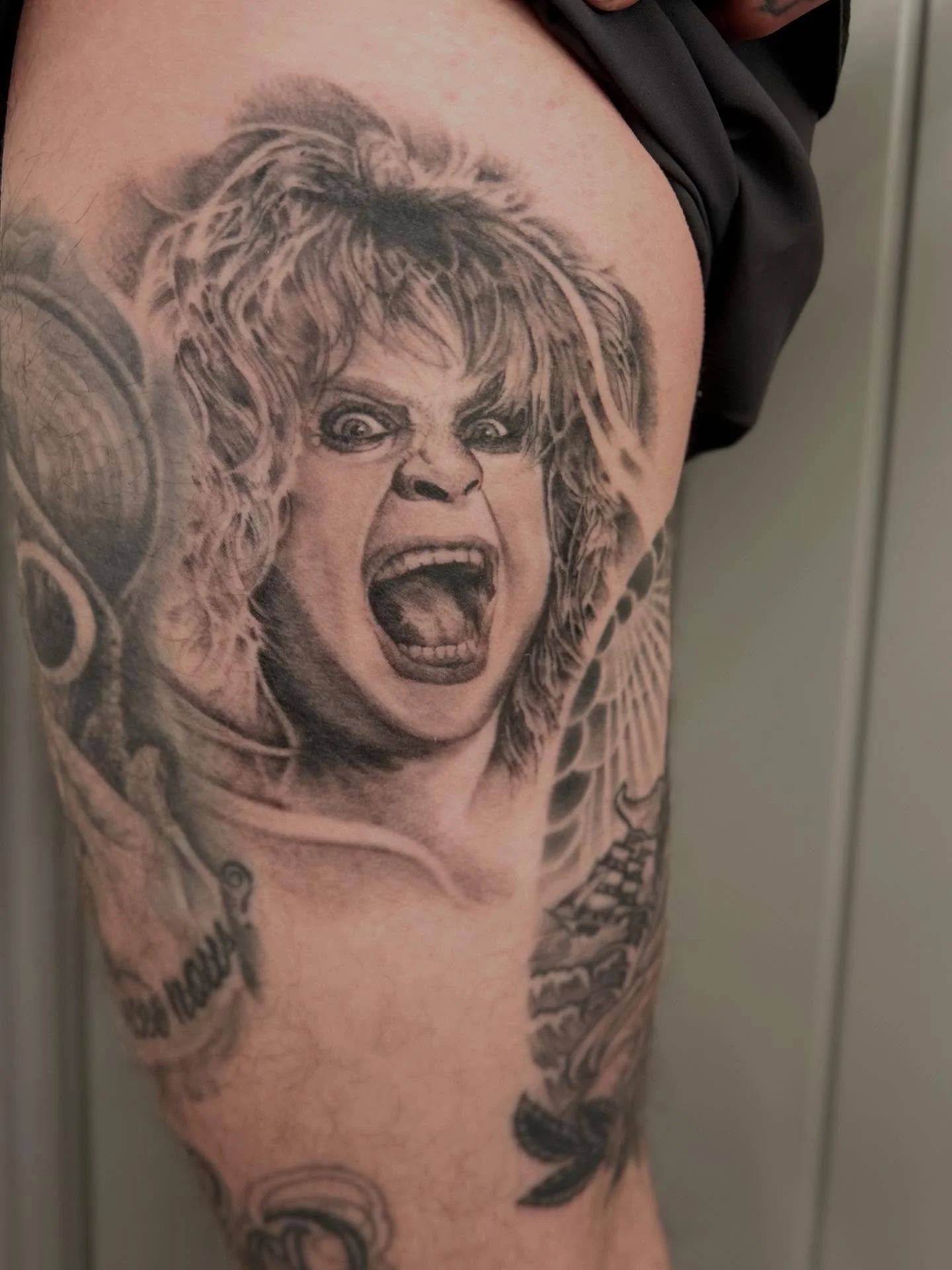 Long awaited #ozzyosbourne for my good friend @loudogtattoo 🥰 , thanks for trusting me mate 💛 healed pic . @ozzyosbourne #ozzy #blacksabbath #music #fan #birmingham #tattoo #aatattoofamily #blackandgreytattoo #love #art #ely #cambridge