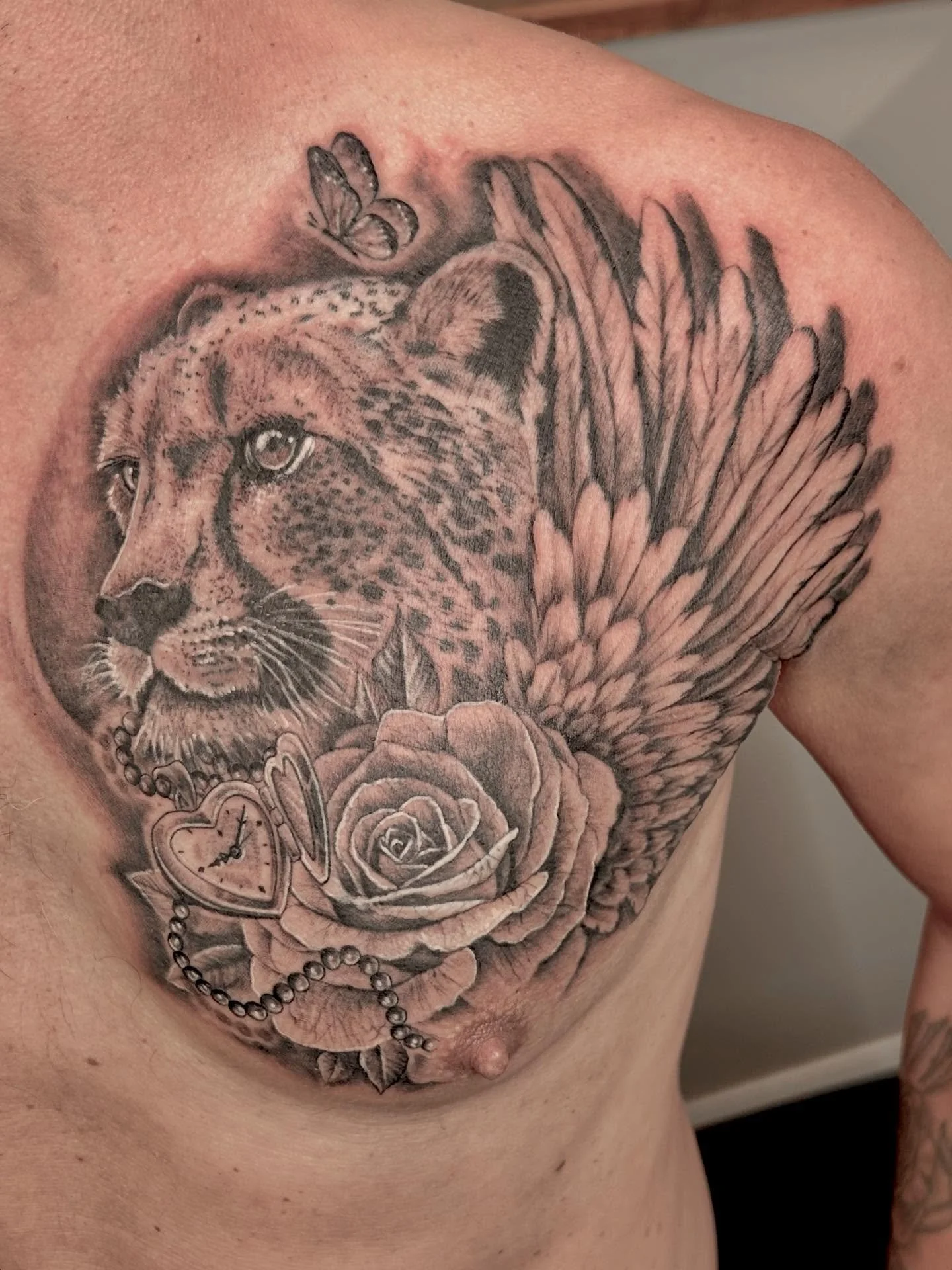 Very happy to do my own thing with this existing started piece. I covered up the rose lines to make it readable and fixed the incorrect time. Thankyou for the trust ❤️ it can be challenging to take on unfinished work as I can only work with what is a