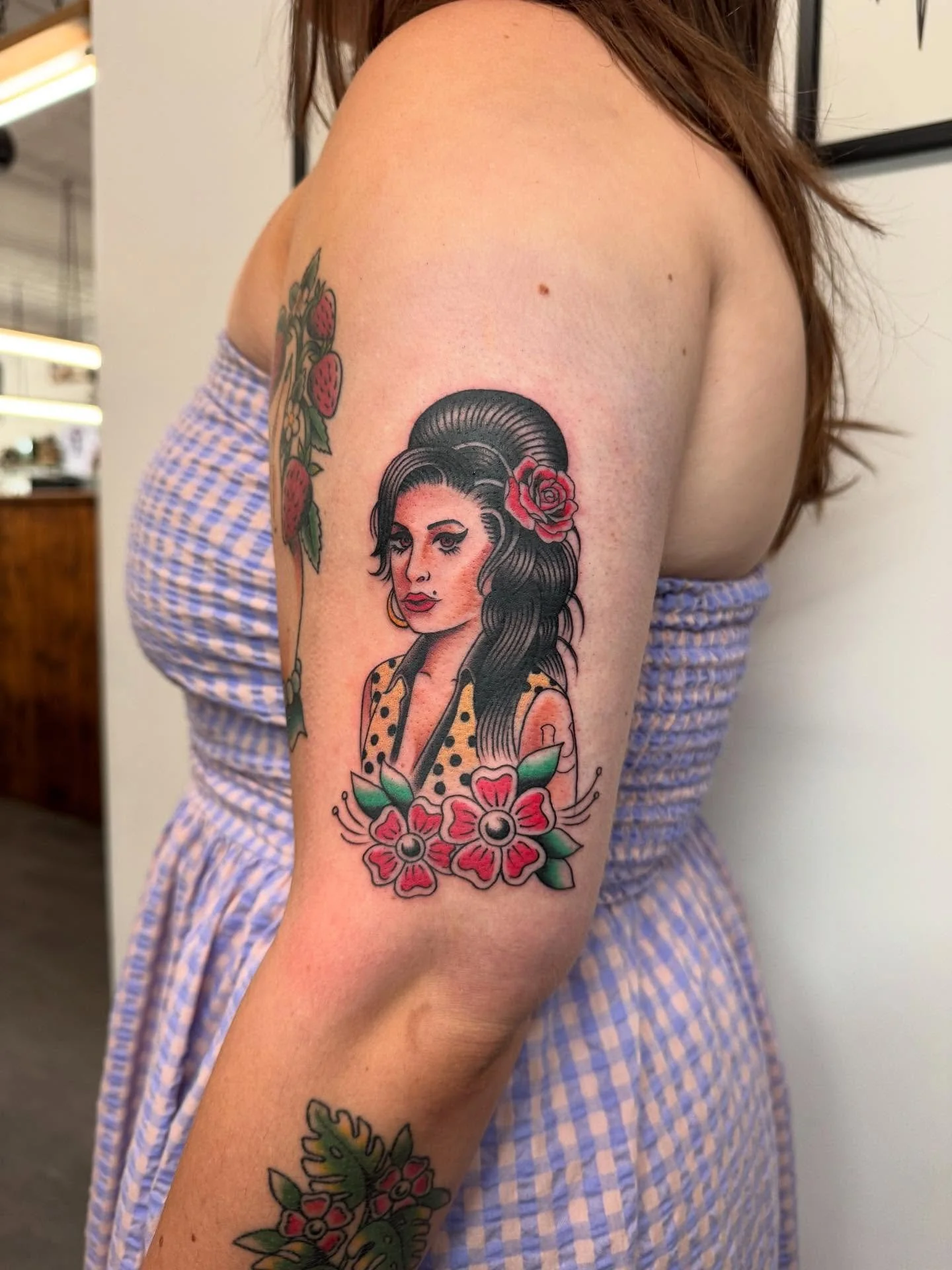 Amy Winehouse
For bookings and enquiries email me on louie@almostangels.co.uk 
Made at @aatattoofamily 
📍 10 Fore Hill, Ely, Cambs, CB7 4AF
Supported by @checkmatetattoocare 
#traditionaltattoos #amywinehouse