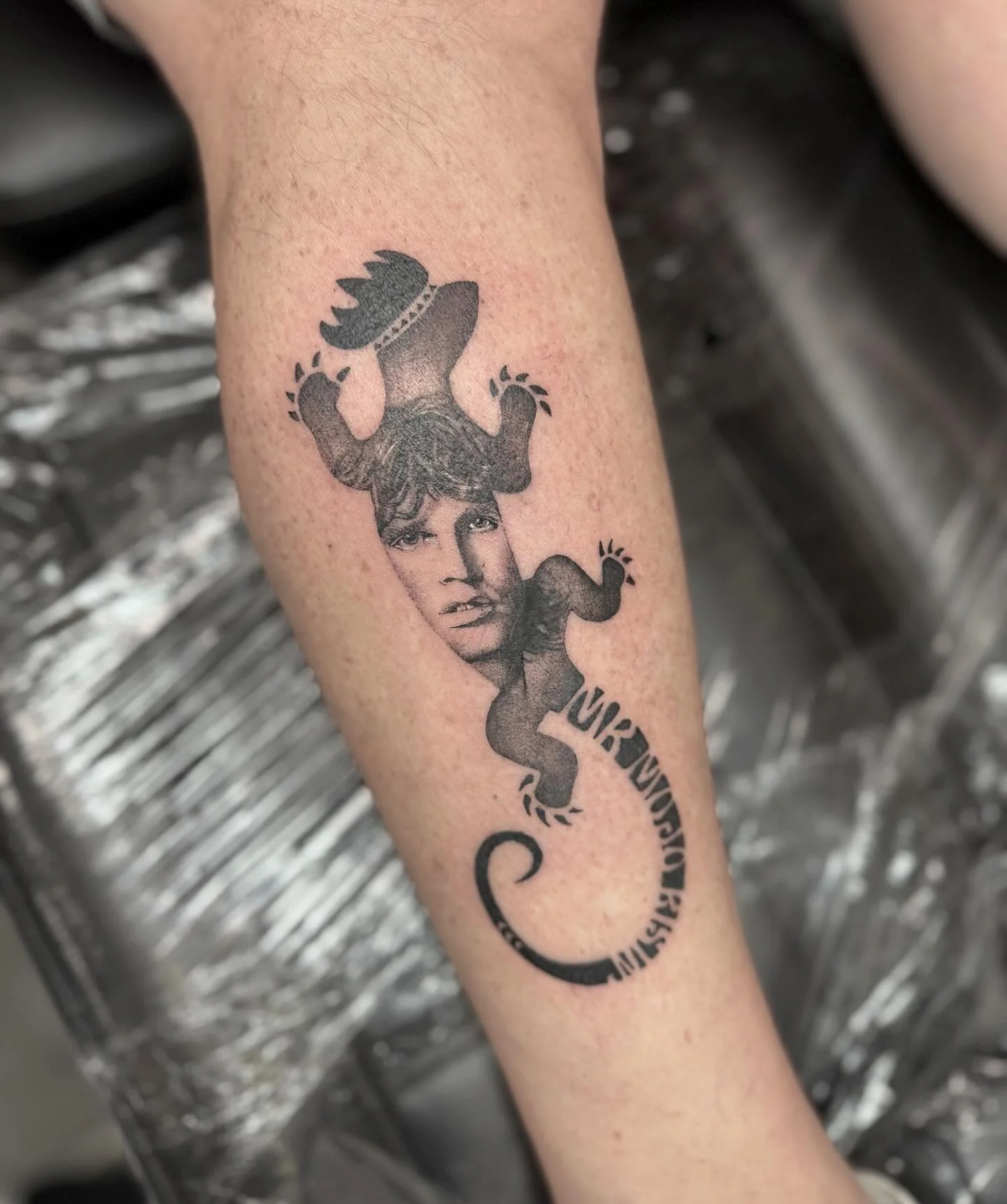 This Jim Morrison tattoo was so exciting to do! Would love to get some more famous faces done! 🤩 
For bookings email: tiegan@almostangels.co.uk
#betheinkspiration #aatattoofamily #almostangelstattoofamily #almostangelstattoostudio #ely #cambridges