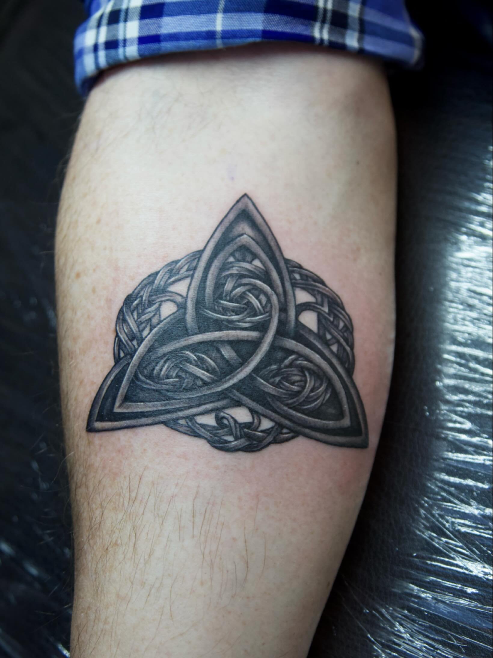 Stunning Triquetra Celtic knot from Steve 🪢

📌 @stevetuckertattoos 
📧 Email to get booked in: steve@almostangels.co.uk
