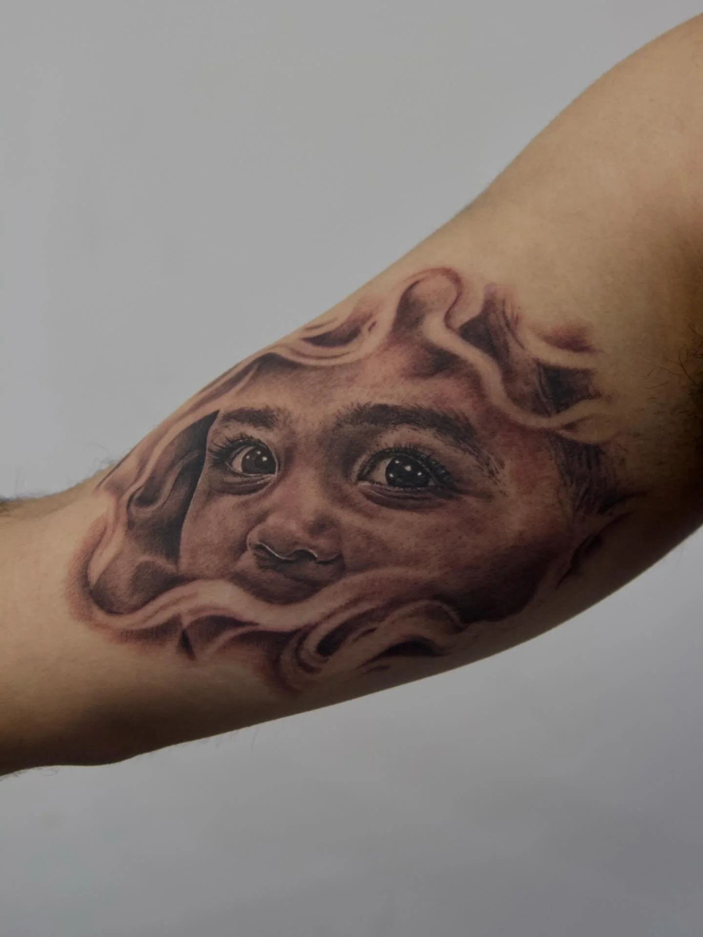 Beautiful portrait piece from Laura 🖤

📌 @lauralowetattoo 
📧 Like what you see? Book in with Laura now: laura@almostangels.co.uk