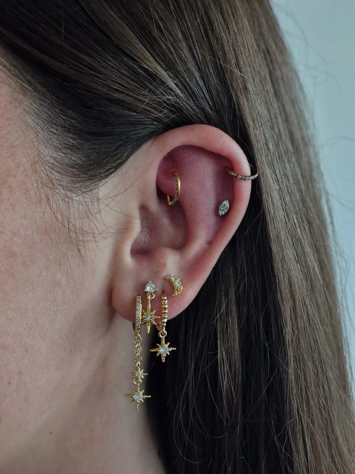 Perfect addition to this lovely client&rsquo;s stack, with the second helix piercing pierced by Dave✨

⭐️Helix piercing
🪡Needle only!
📍Ely, Cambridgeshire: @aatattoofamily 
⏱️30 minute appointment 
📆Availability: Tuesdays to Saturdays
⏰10am-5pm we