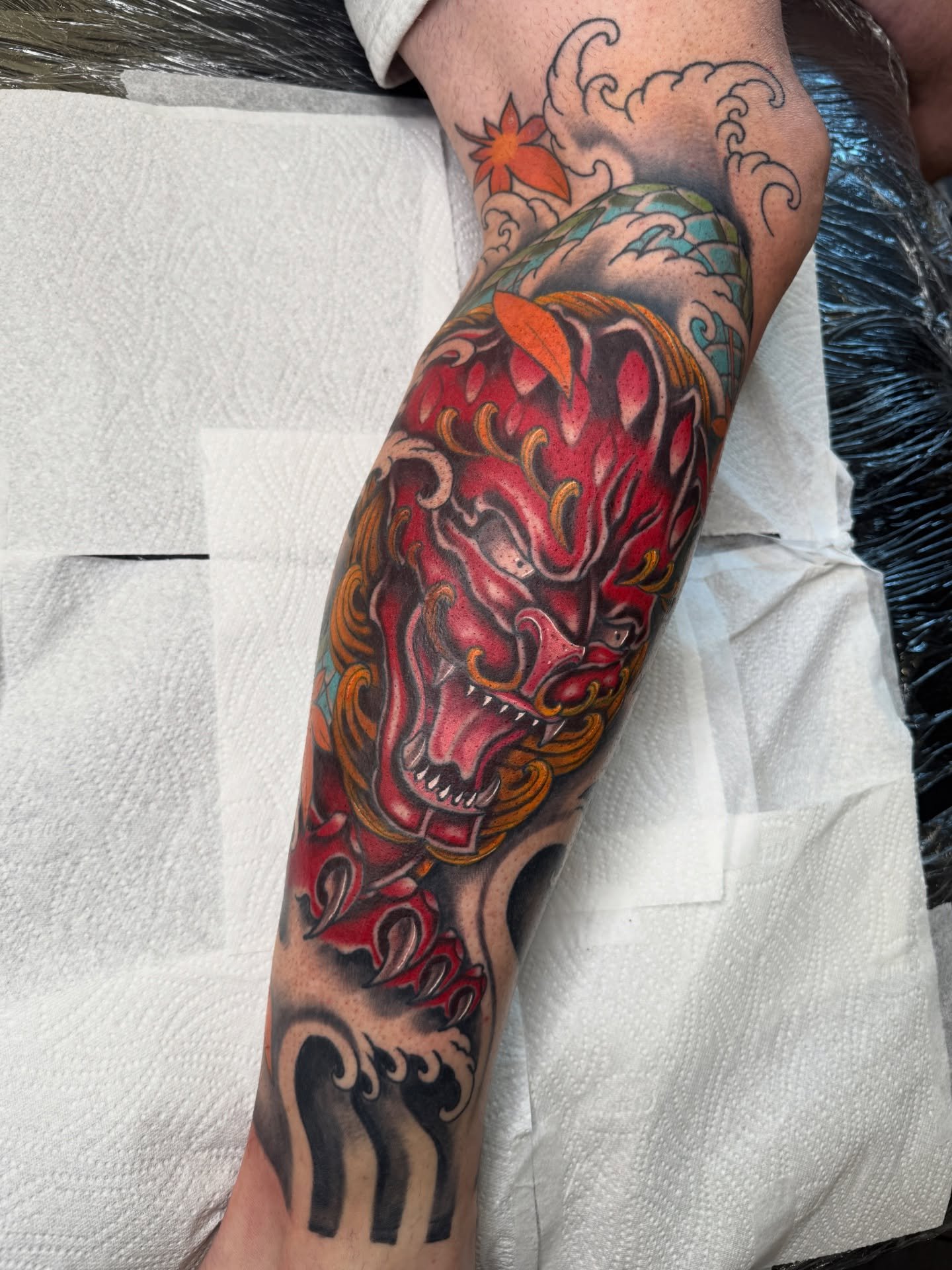 👹 Foo Dog fully coloured 👹 Part of an ongoing Japanese leg sleeve! Thanks a lot Steve mate! Thanks for looking, Ben x #tattoo #japanesetattoo #foodog #snake #essextattoo