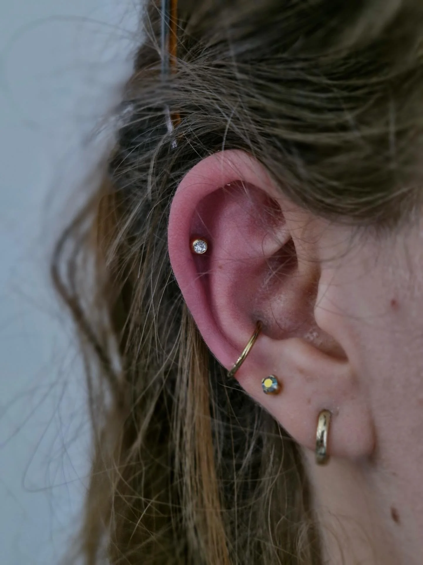 The perfect new addition to this client&rsquo;s stack- helix pierced by Dave✨

⭐️Helix piercing
🪡Needle only!
📍Ely, Cambridgeshire: @aatattoofamily 
⏱️30 minute appointment
📆Availability: Tuesdays to Saturdays
⏰10am-5pm weekdays &amp; 10am-4pm Sat