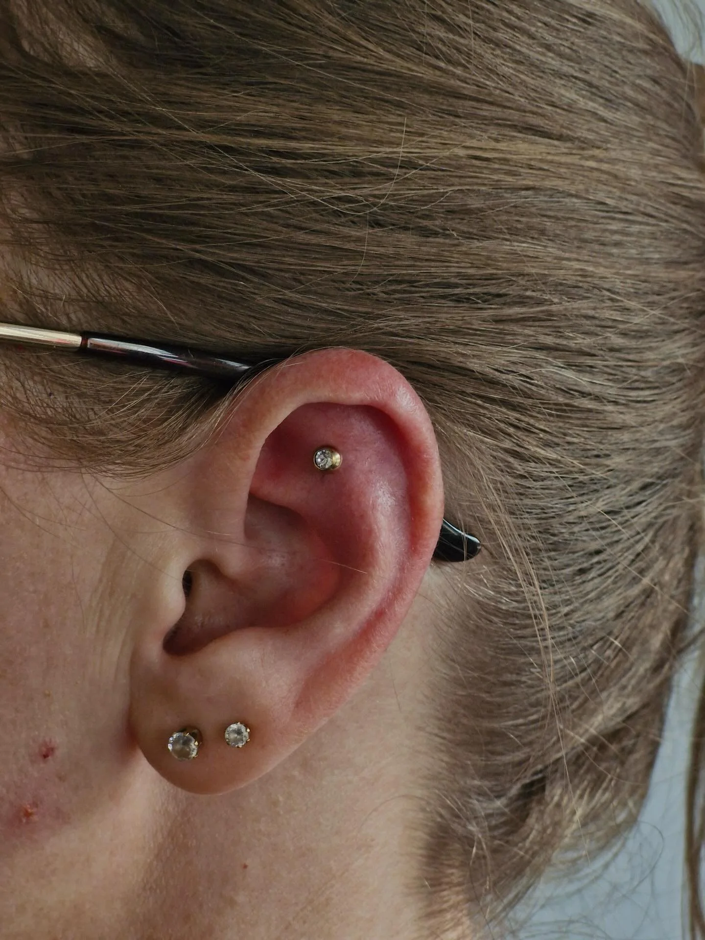 Flat piercing appreciation post- pierced by Dave for his lovely client ✨

⭐️Flat piercing
🪡Needle only!
📍Ely, Cambridgeshire: @aatattoofamily 
⏱️30 minute appointment
📆Availability: Tuesdays to Saturdays
⏰10am-5pm weekdays &amp; 10am-4pm Saturdays