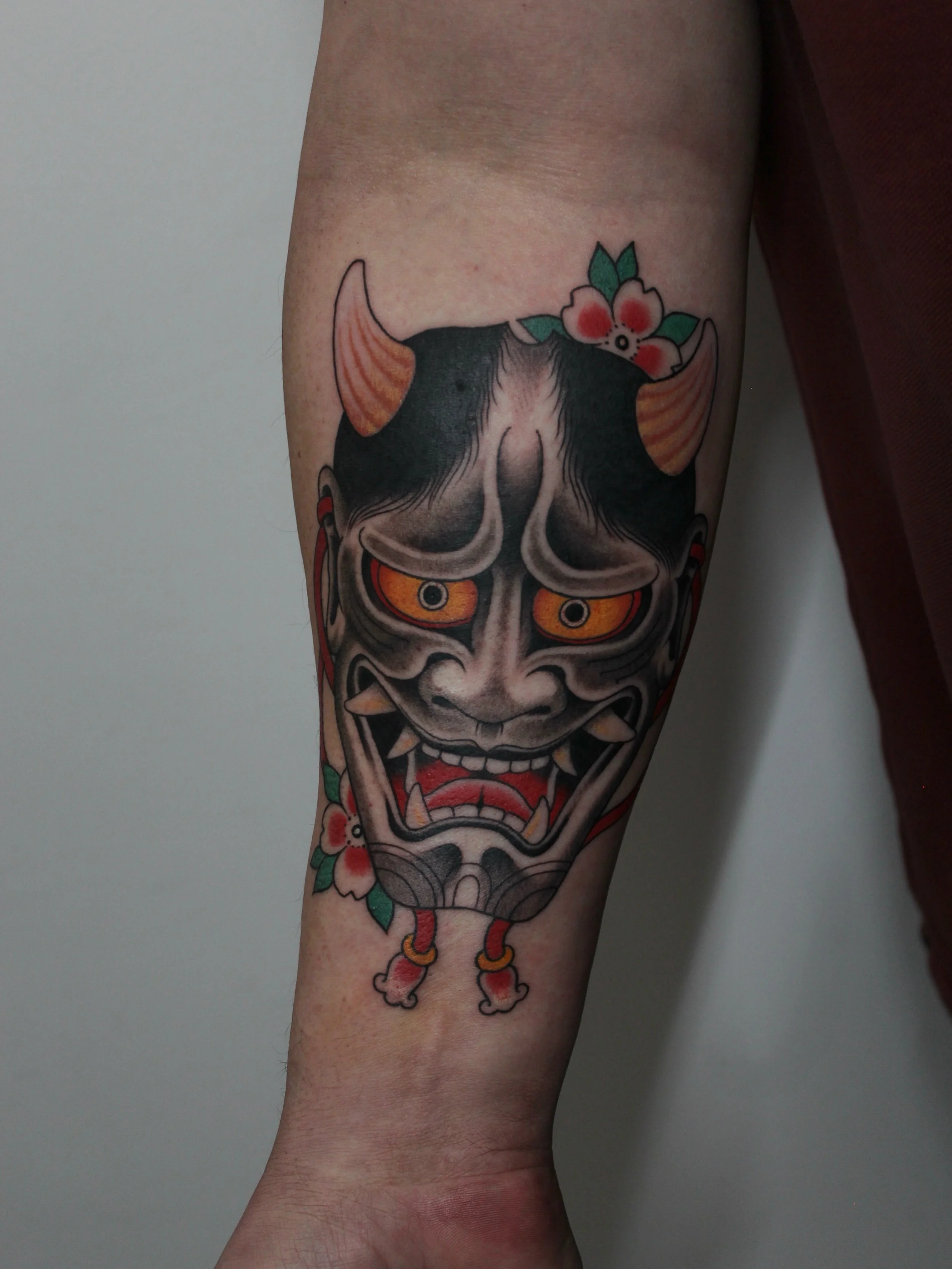 Hannya mask for Roger👹

For bookings and enquiries email me on louie@almostangels.co.uk

Made at @aatattoofamily 
📍10 Fore Hill, Ely, Cambs, CB7 4AF

Supported by @checkmatetattoocare