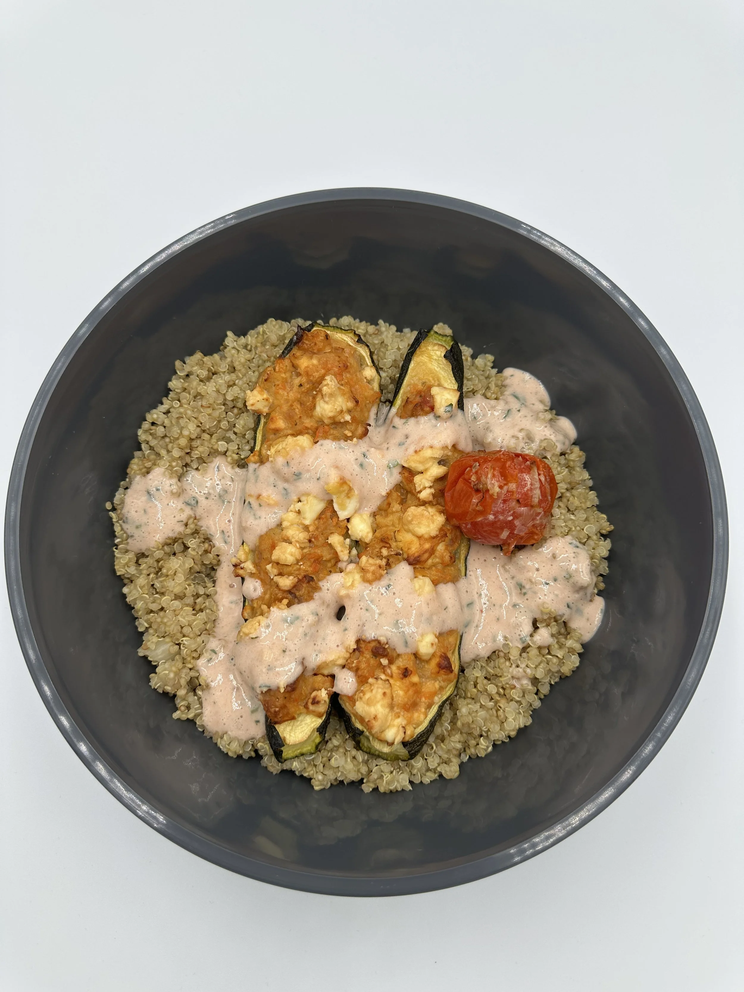 Gefüllte Zucchetti mit Feta Quinoa.jpg