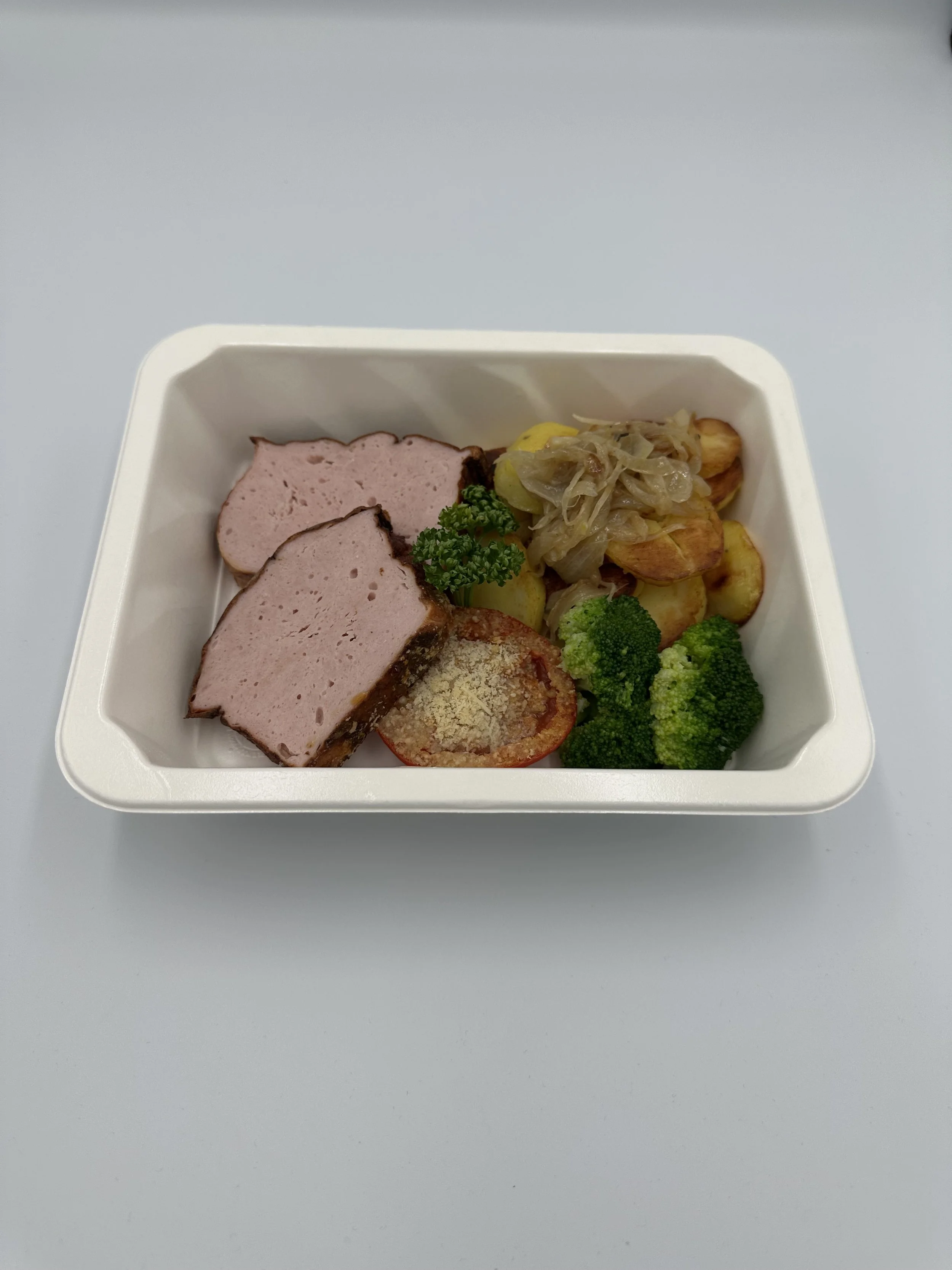 Fleischkäse mit Lyonerkartoffeln.jpg