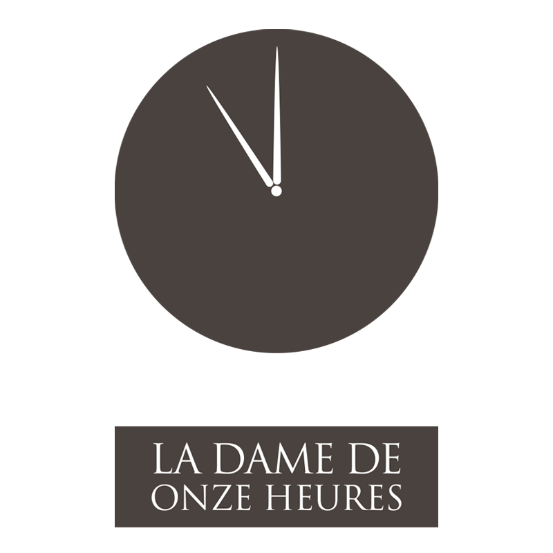 Une horloge stylisée indique une heure proche de midi ou minuit, avec le texte 'La Dame de Onze Heures' en dessous