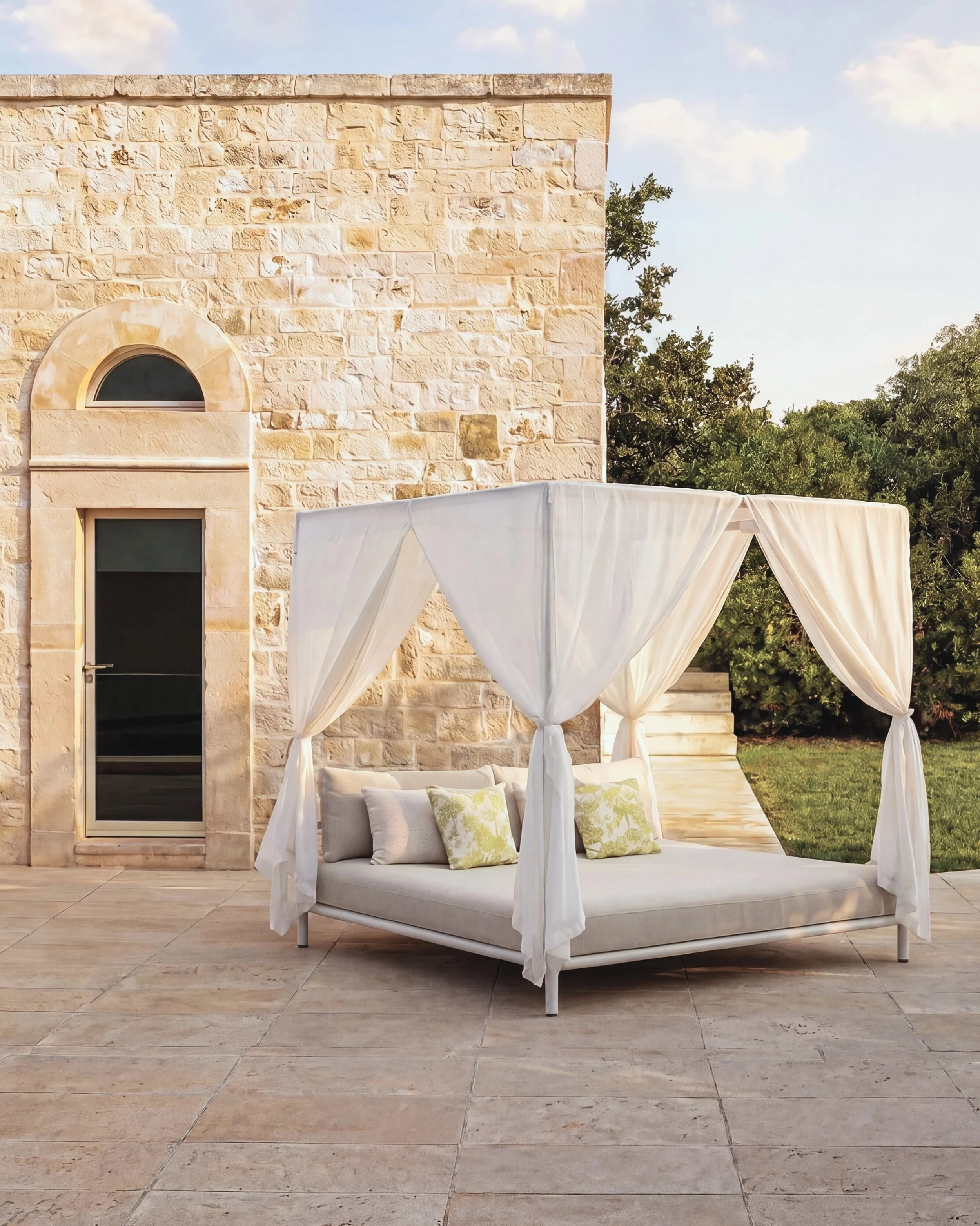 DESIGN for OUTDOOR LIVING
@talenti_officialpage Collection 
&bull;
&bull;
#lineaverdebergamo #outdoorfurniture #talentioutdoorliving