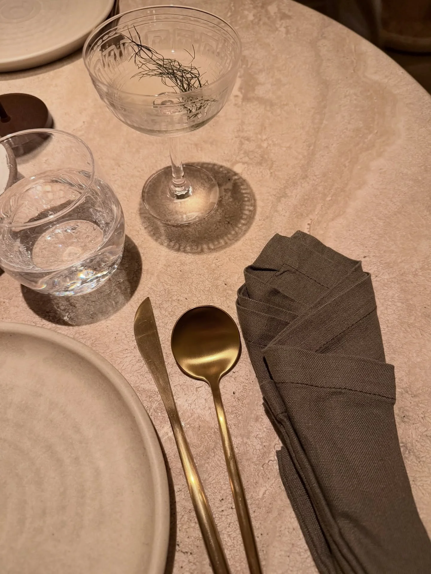 Warm plaster, candlelight, tactile materials. Observing how restraint and craft create intimacy without decoration.
Texture, shadow, and honest material &mdash; the language I bring to every space.