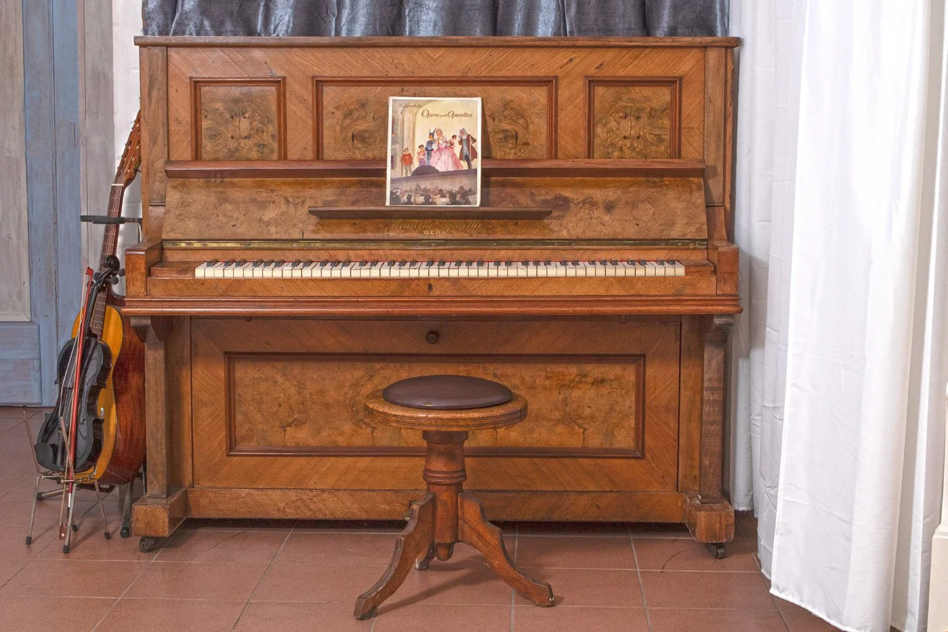 Klavier für besondere Musikfotoserien