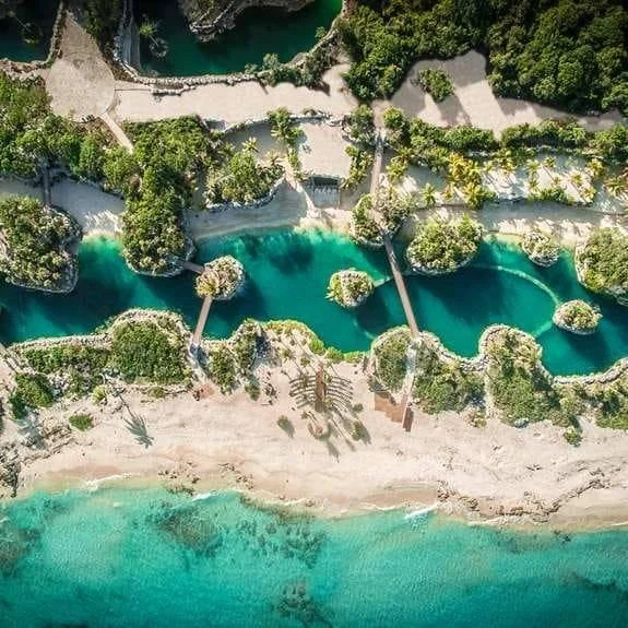 This isn't just an all-inclusive resort - it's an experience that completely redefines adventure in the Riviera Maya. Here's what makes it incredible:
ποΈ UNLIMITED access to ALL Xcaret Group entertainment parks (Xcaret, Xel-Há, Xplor, Xplor