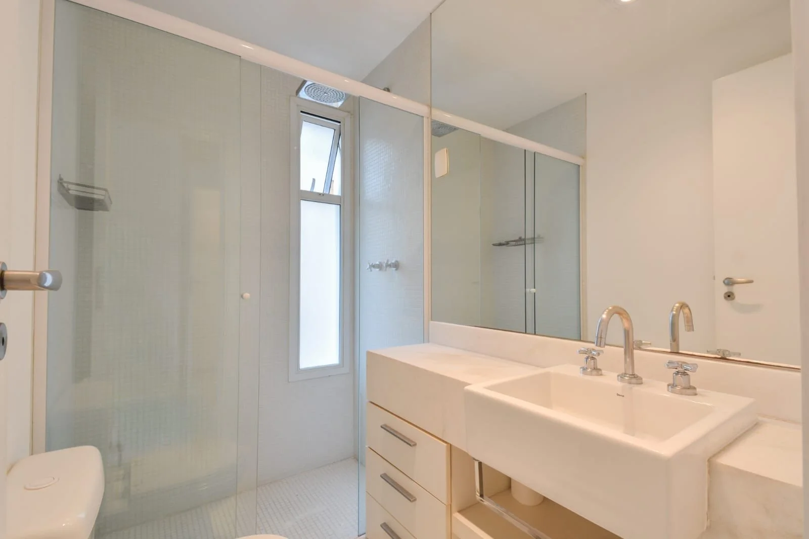 WhatsApp Image 2025-10-30 at 16.53.44 (4).jpeg