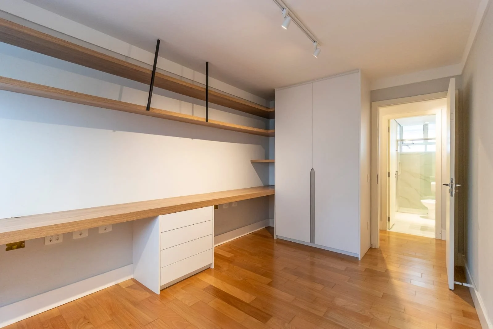 WhatsApp Image 2025-10-30 at 16.53.37 (2).jpeg