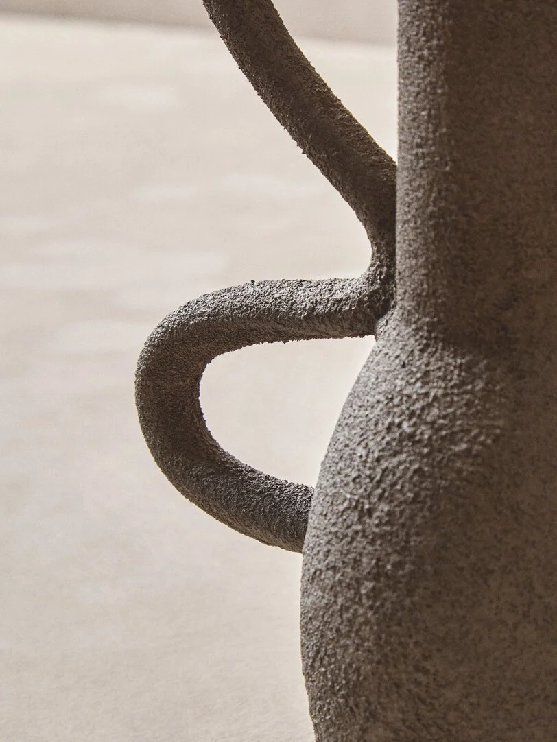 Snake Vase Grey : Natural 4 .jpeg