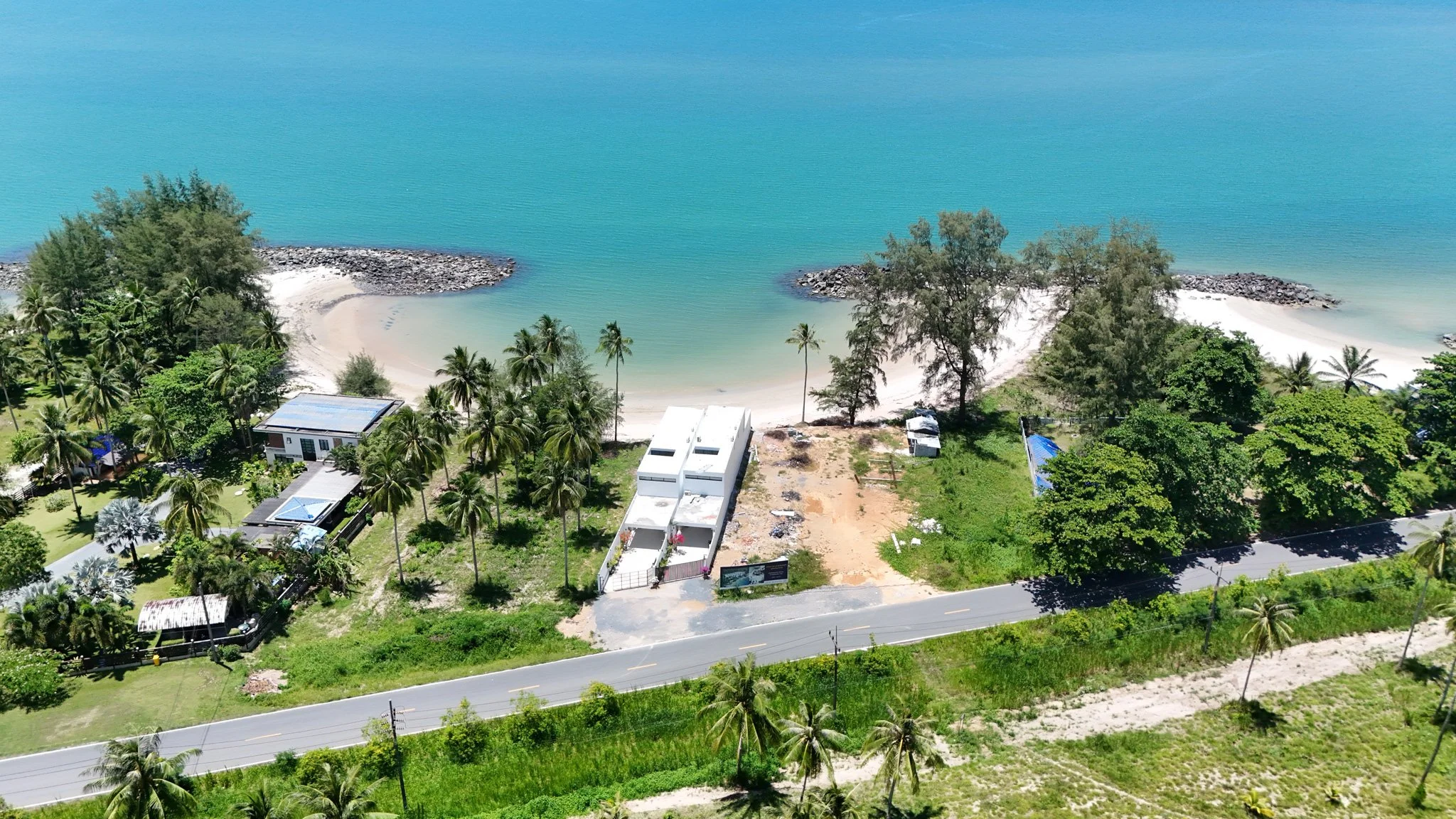 /properties/just-completed-beachfront-villa-ready-to-move-in-or-rent-out