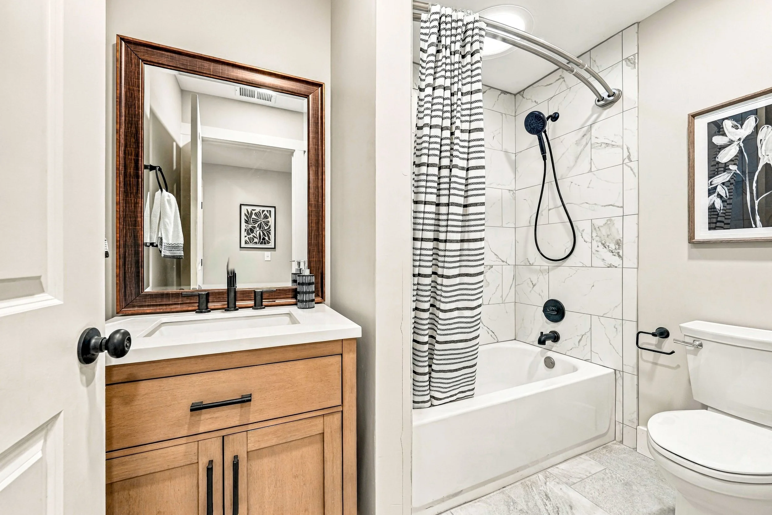 Hall bath full.jpg