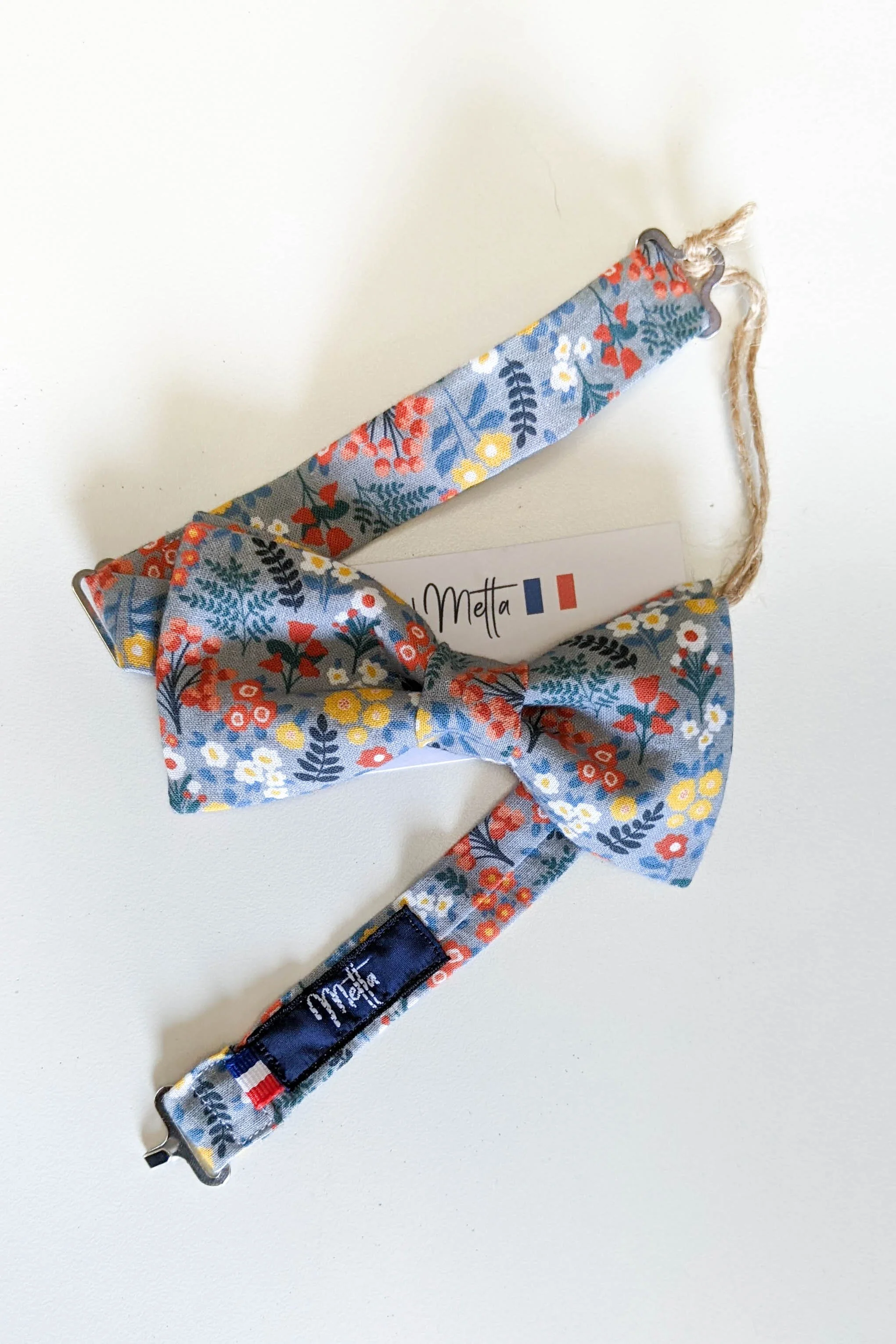 noeud-papillon-printemps-blanc-fleuris.jpg