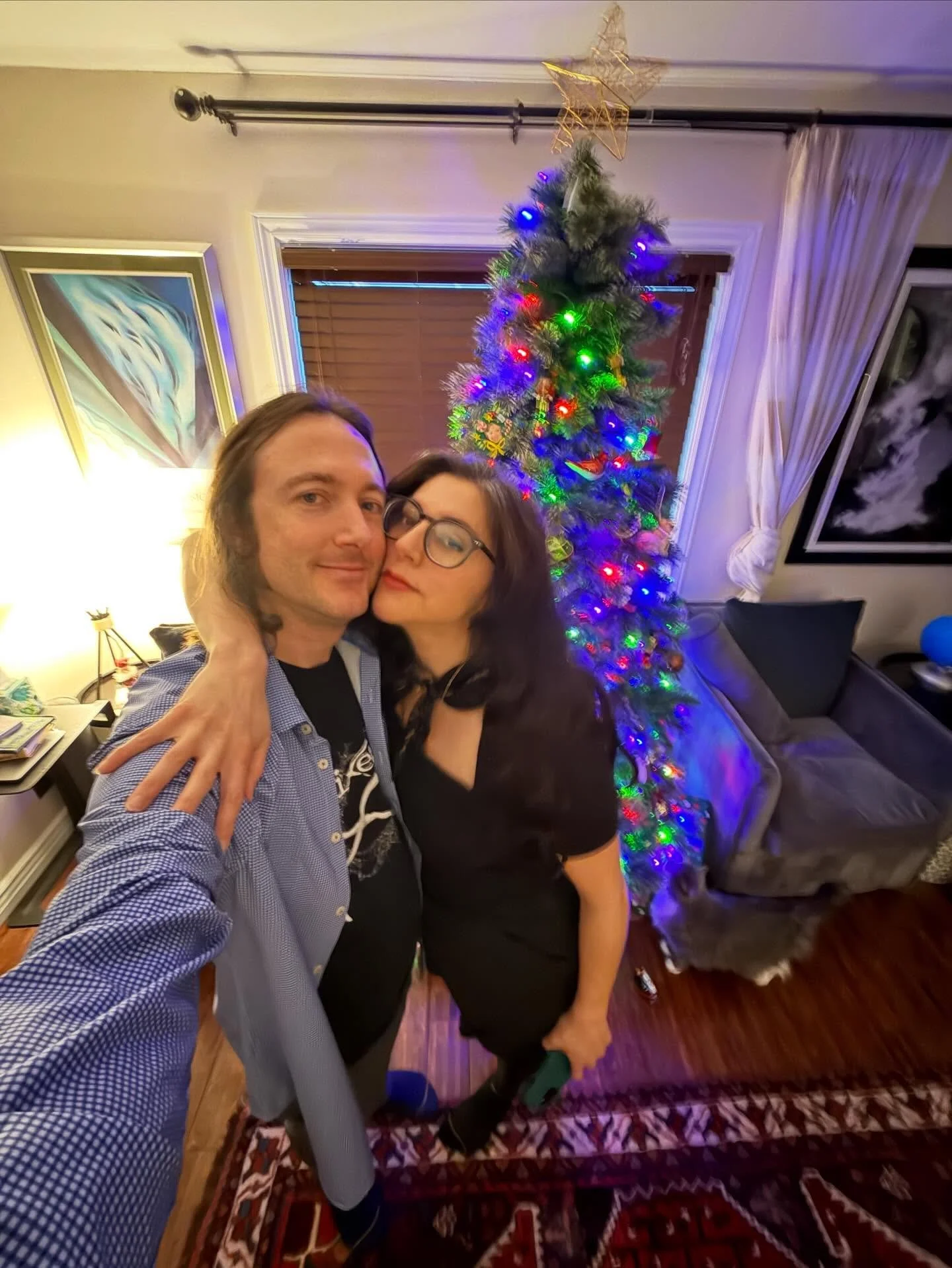 What a week! First of all, happy birthday to my wonderful husband @leseasterby_realtor. This week has been a whirlwind with two successful closings and lots of showings with wonderful people! If you are thinking about your next move, give me a call! 