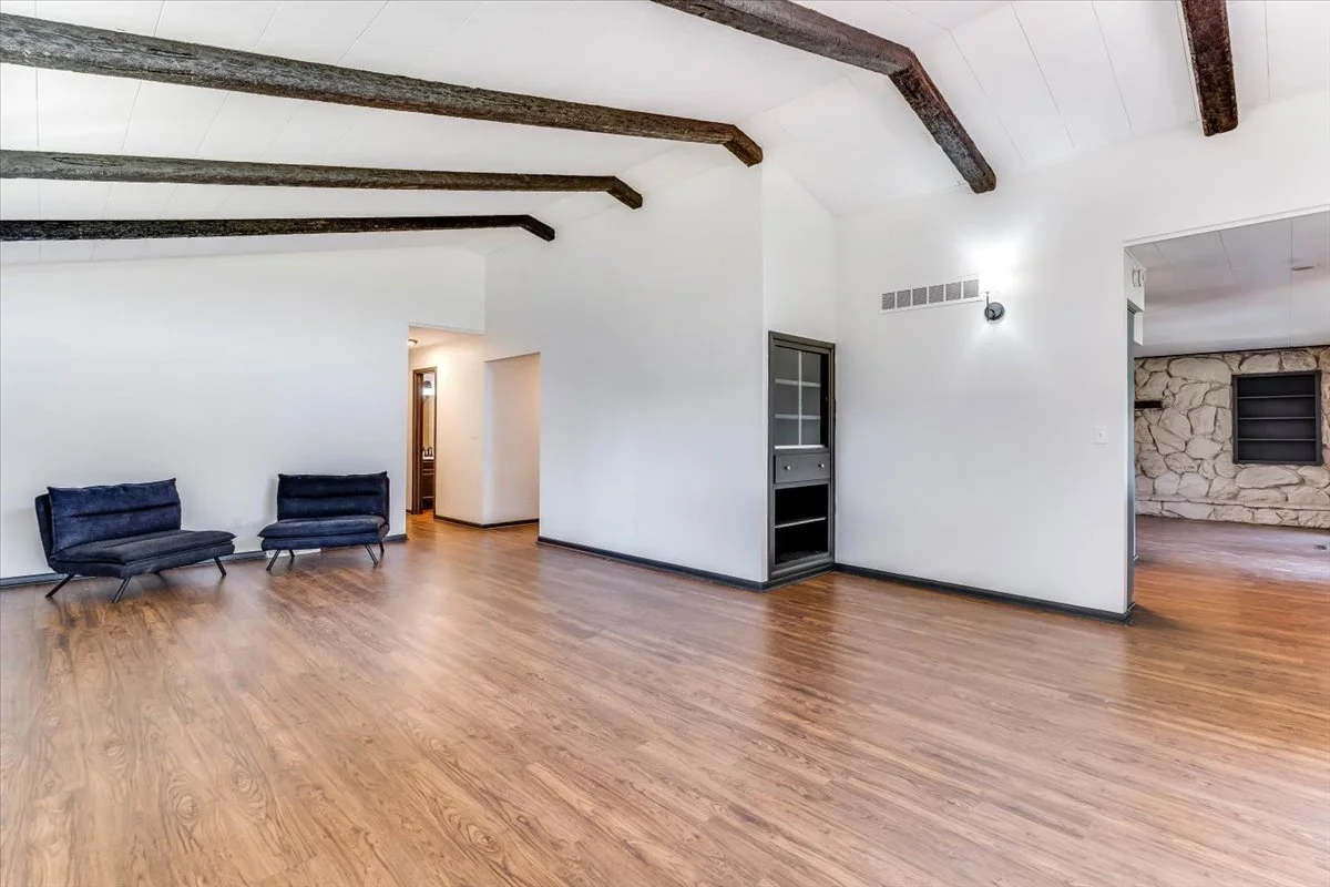 11-1610 W 34th St N-11.jpg