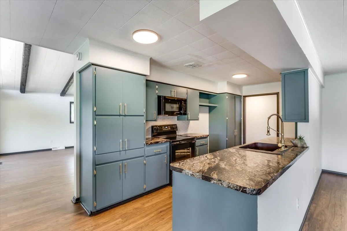 19-1610 W 34th St N-19.jpg
