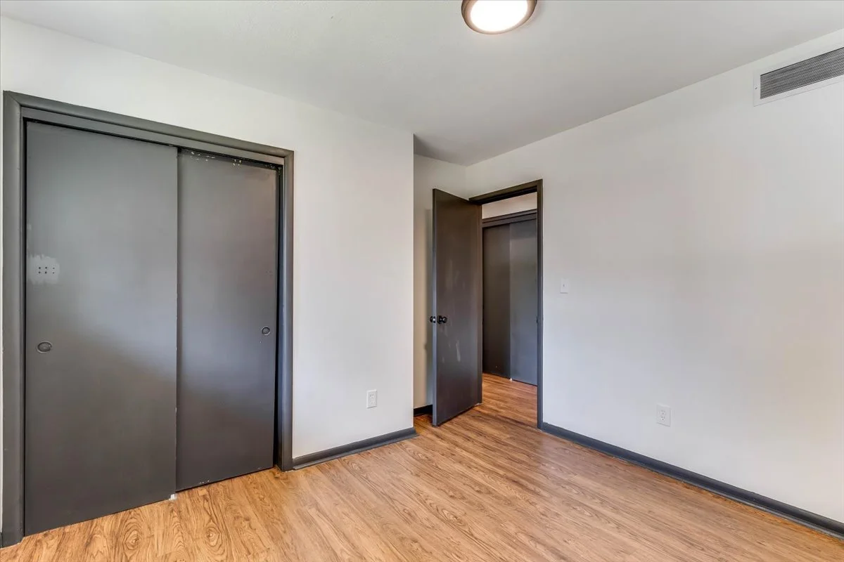 26-1610 W 34th St N-26.jpg