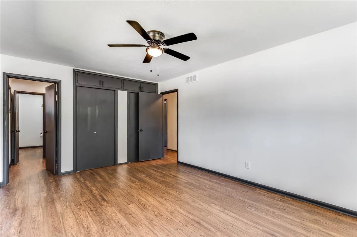 30-1610 W 34th St N-30.jpg