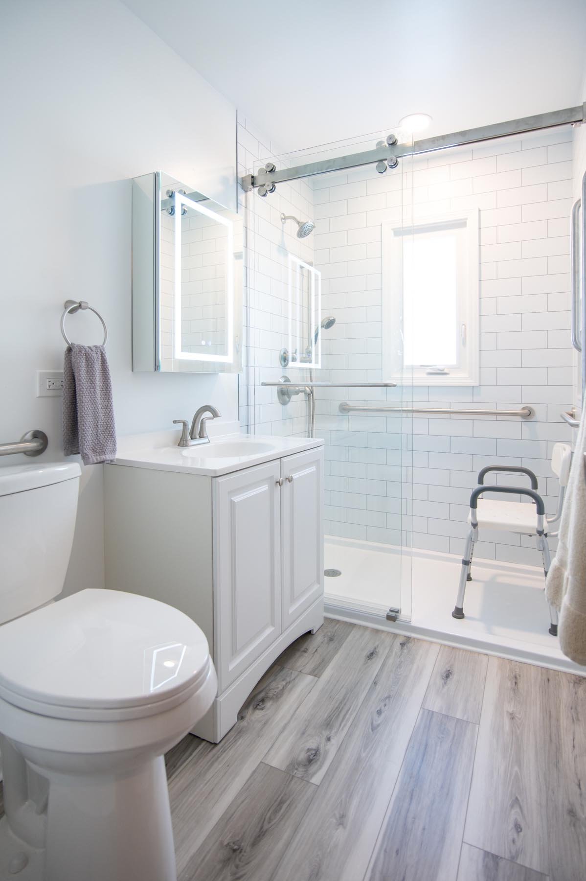 bathroom-mp-ada-03.jpg