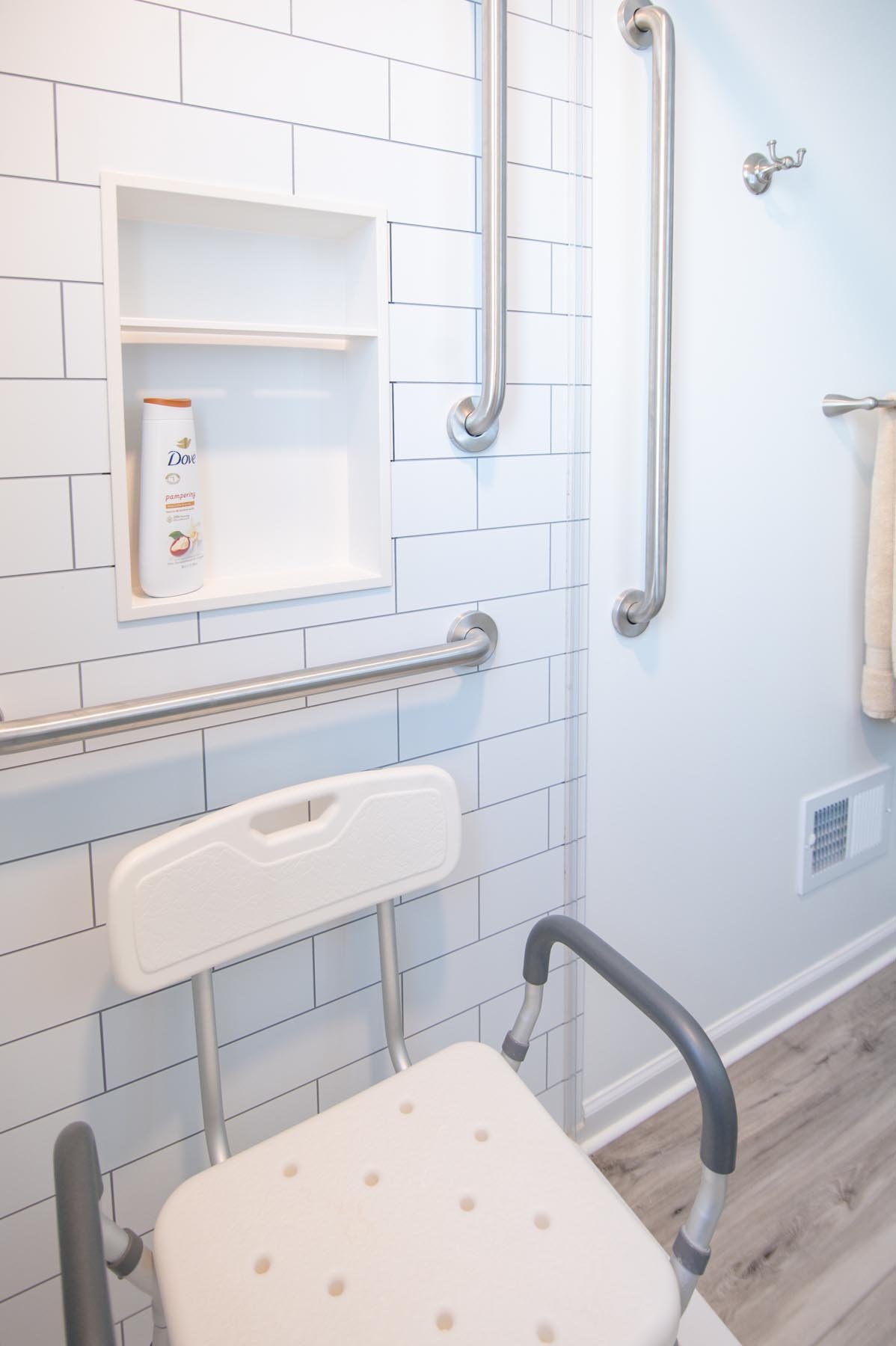 bathroom-mp-ada-11.jpg