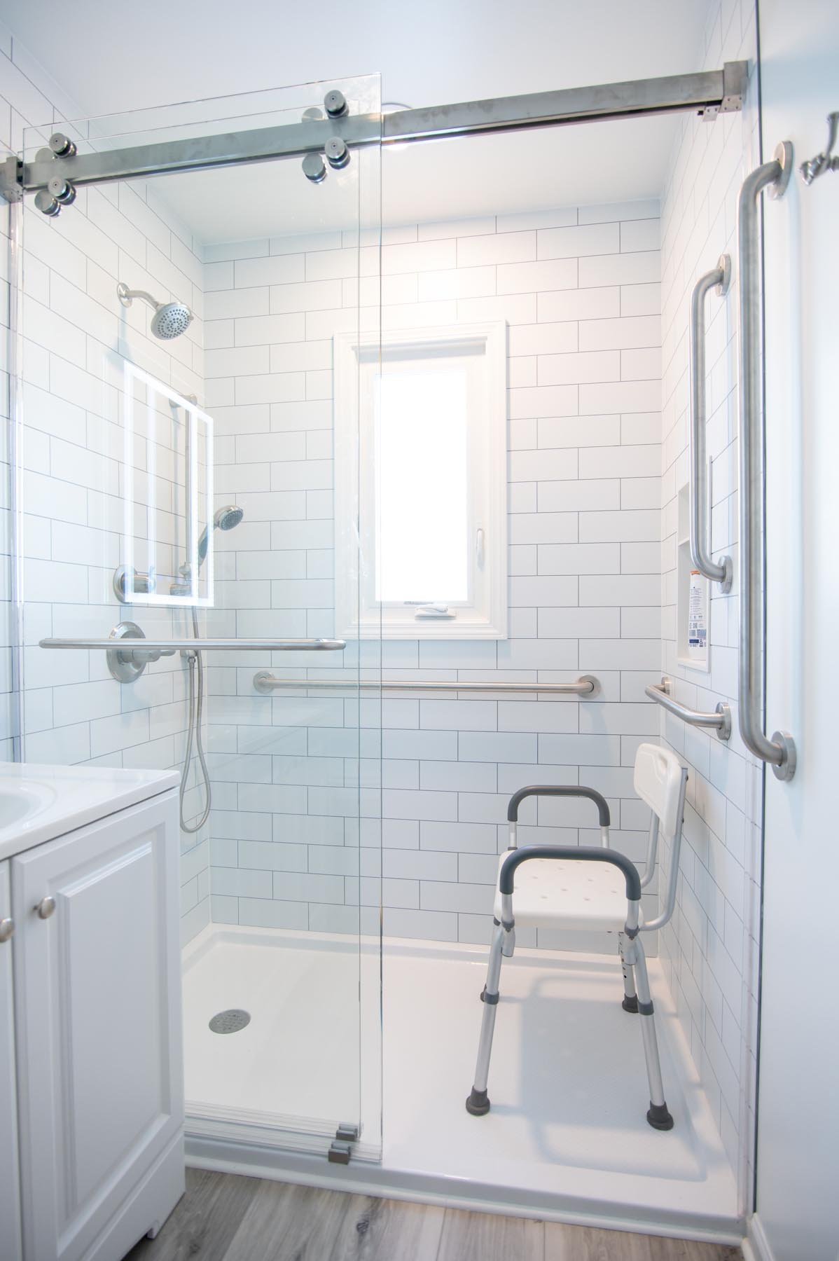 bathroom-mp-ada-04.jpg
