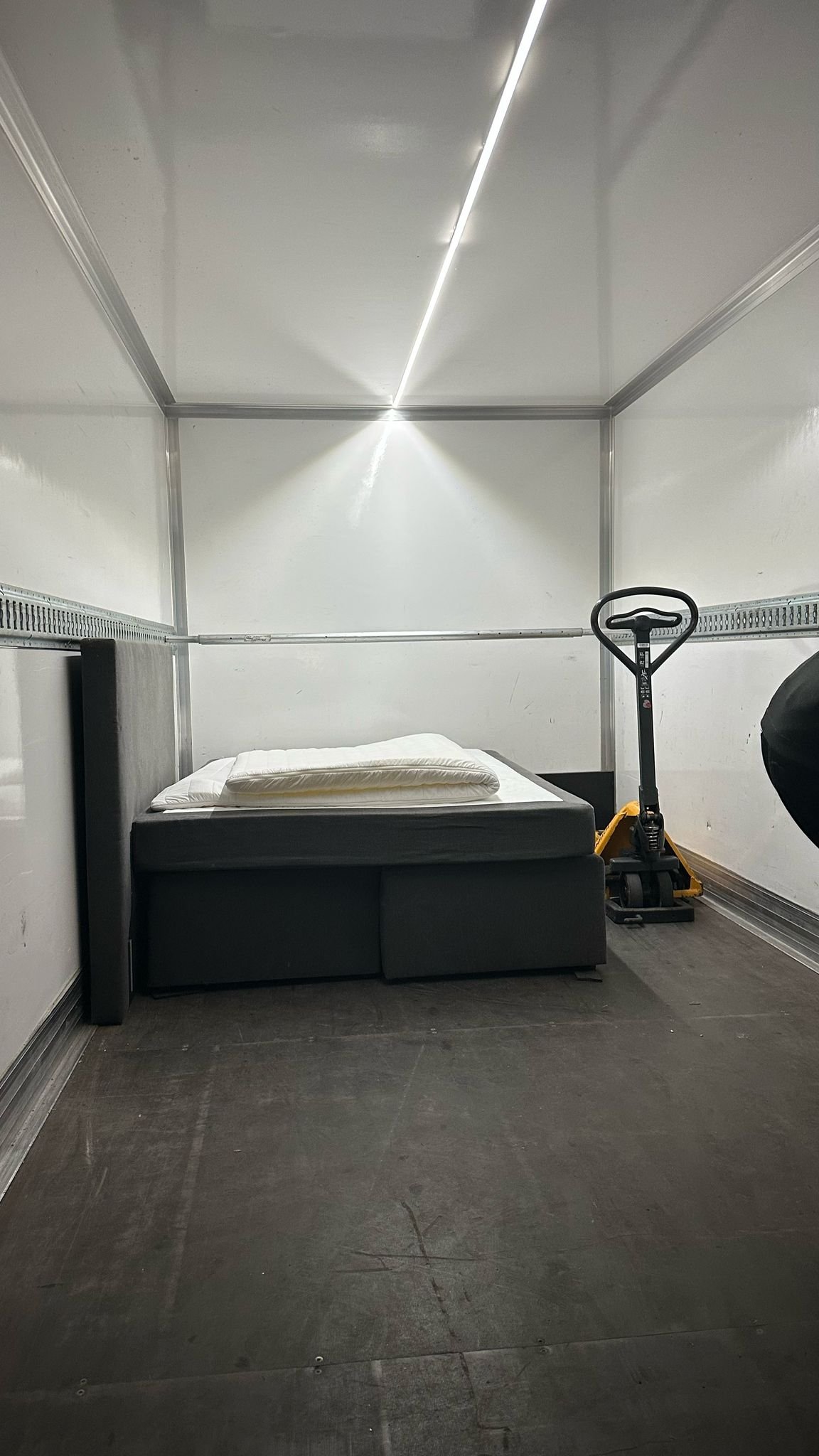 Bett-Transport und Lieferung