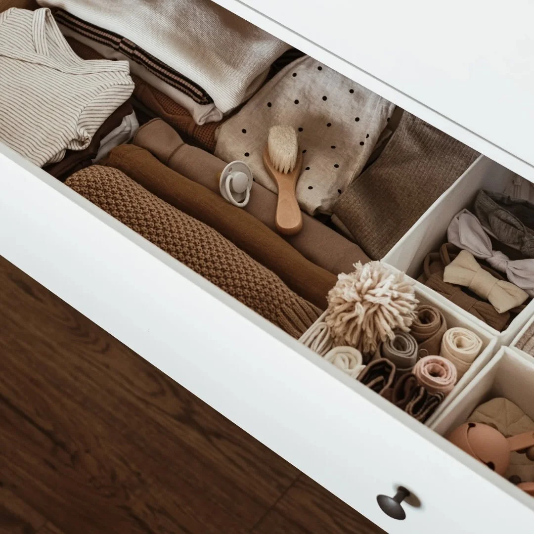 Let&rsquo;s talk organization!
.
This is one of the areas I am most passionate in. I think it&rsquo;s an area we can focus on to help calm the chaos postpartum.
.
 Some things to consider prior to baby&rsquo;s arrival:
-Where do you spend most of you