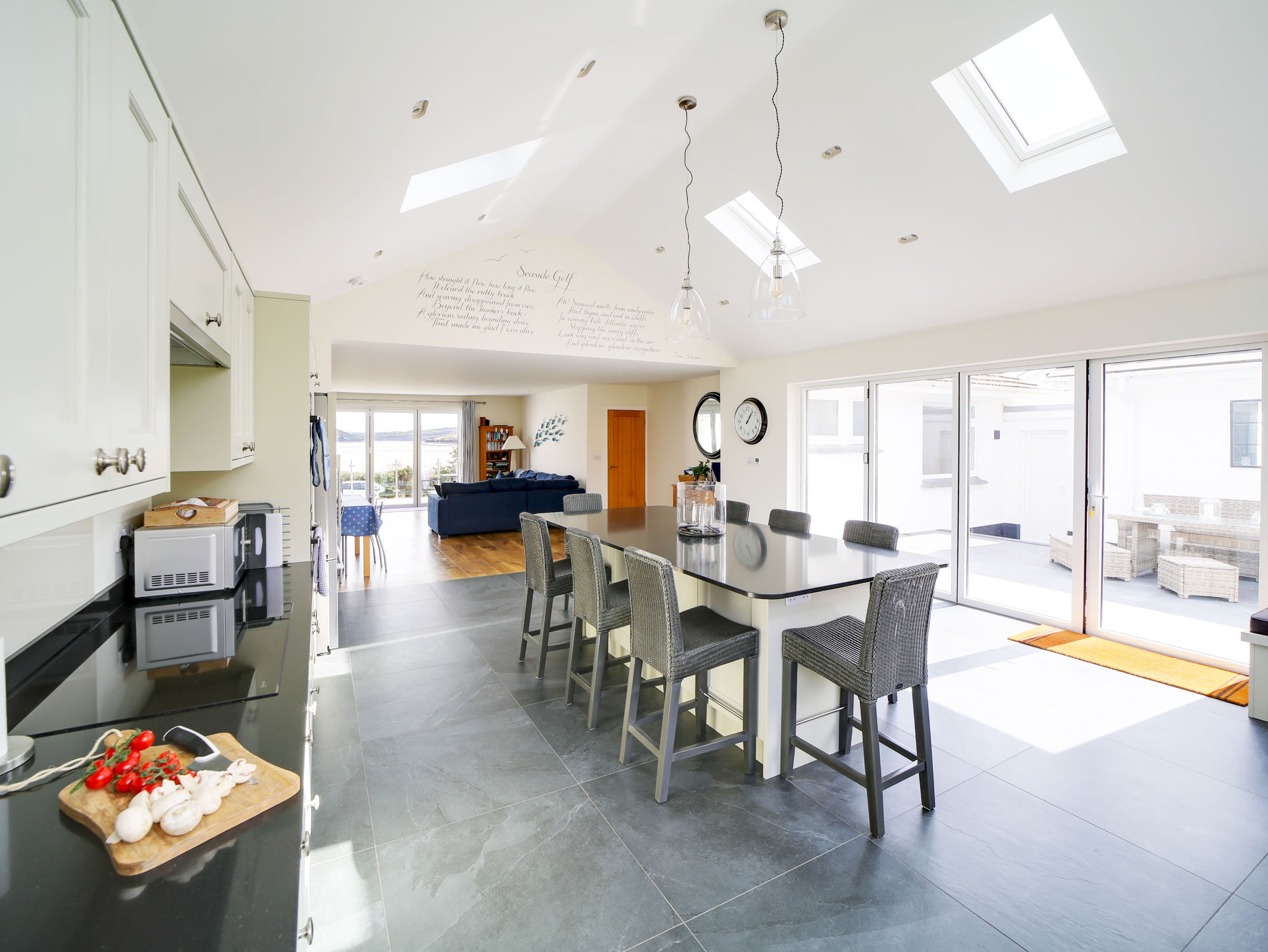 Inchmerry Padstow Self Catering Holiday Rental | Open plan kitchen