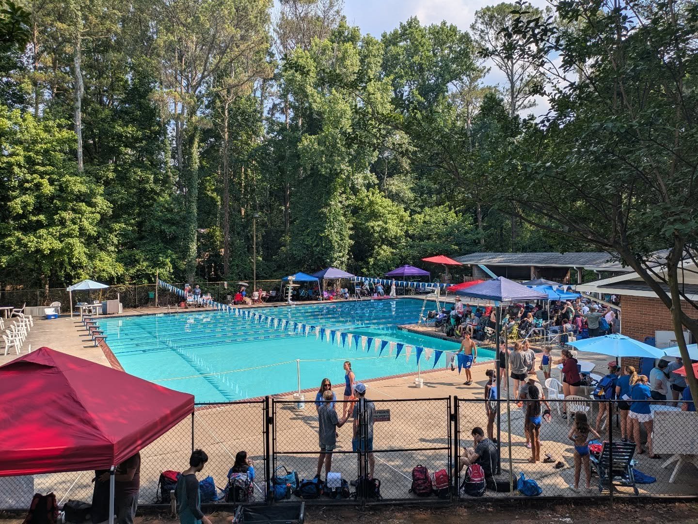 Hey Gwinnett swim teams: tag your swim team president if you want Very Good Coffee at your meets! It's officially time to upgrade your concession stand energy. 🏊&zwj;♂️⏱️⚡️☕

​We love a good swim meet, but let&rsquo;s be entirely honest&mdash;nobody