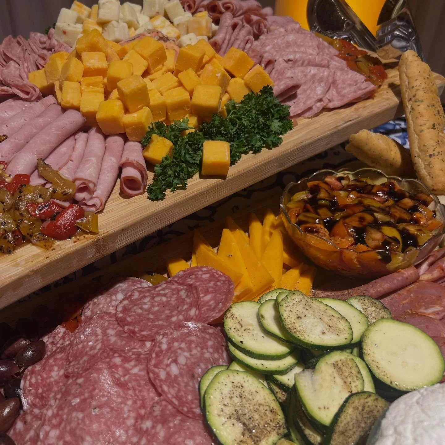 Start your event on a delicious note 😋 Whether it&rsquo;s stationary or passed appetizers- we never miss!!