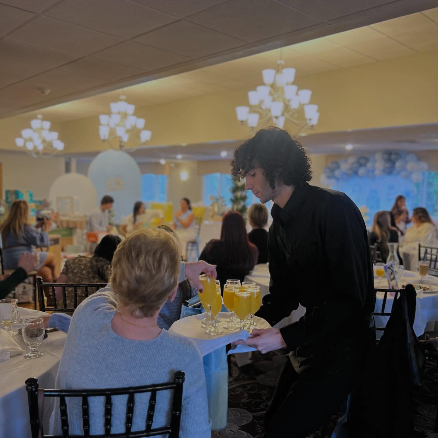 Mimosas on the move 🥂