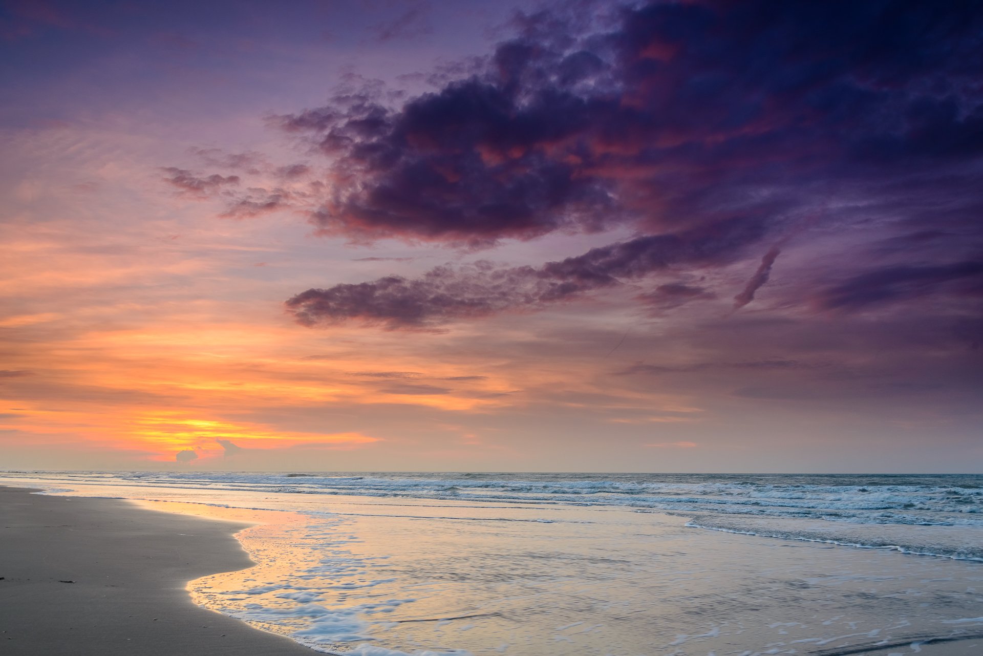 zonsondergang aan zee-2.jpg