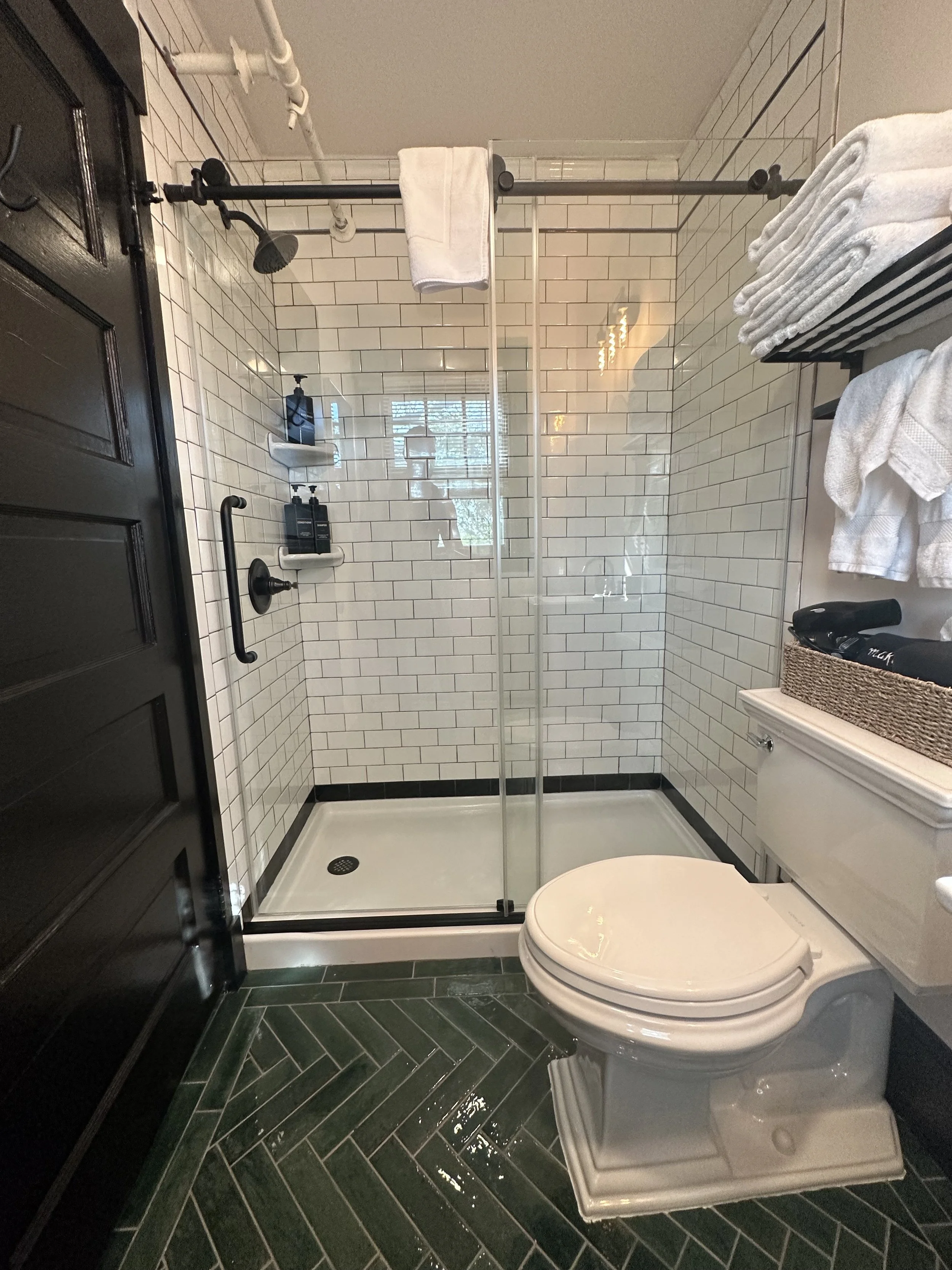 32 - k - bath 1.jpeg
