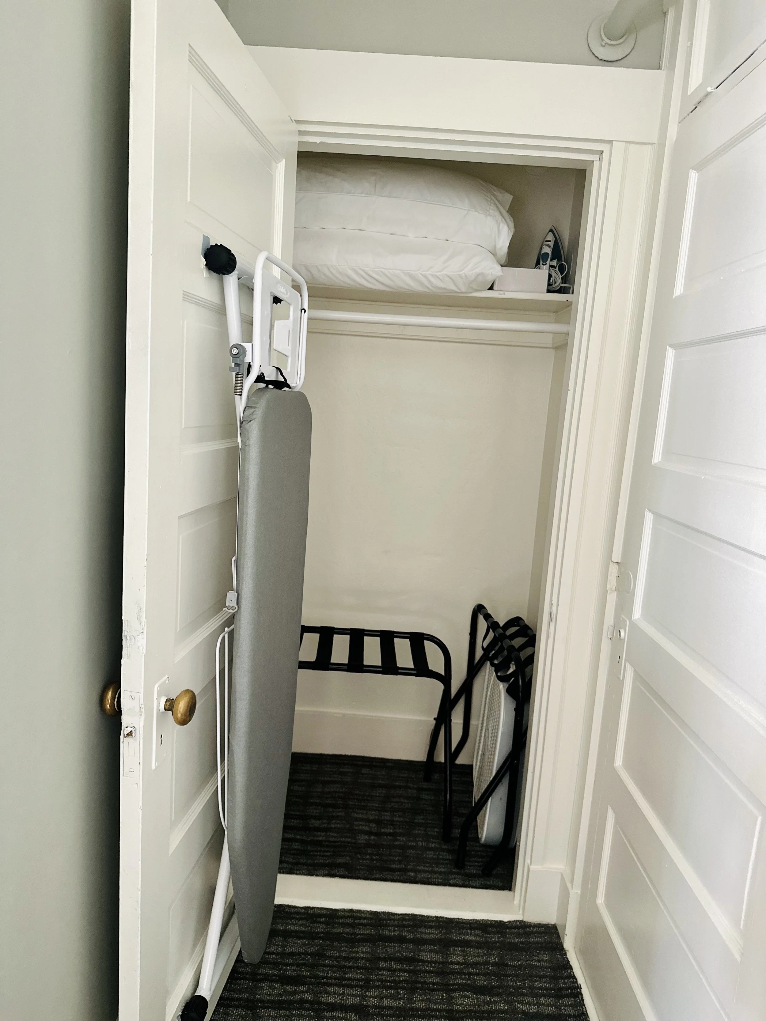 47 - k - closet.jpeg