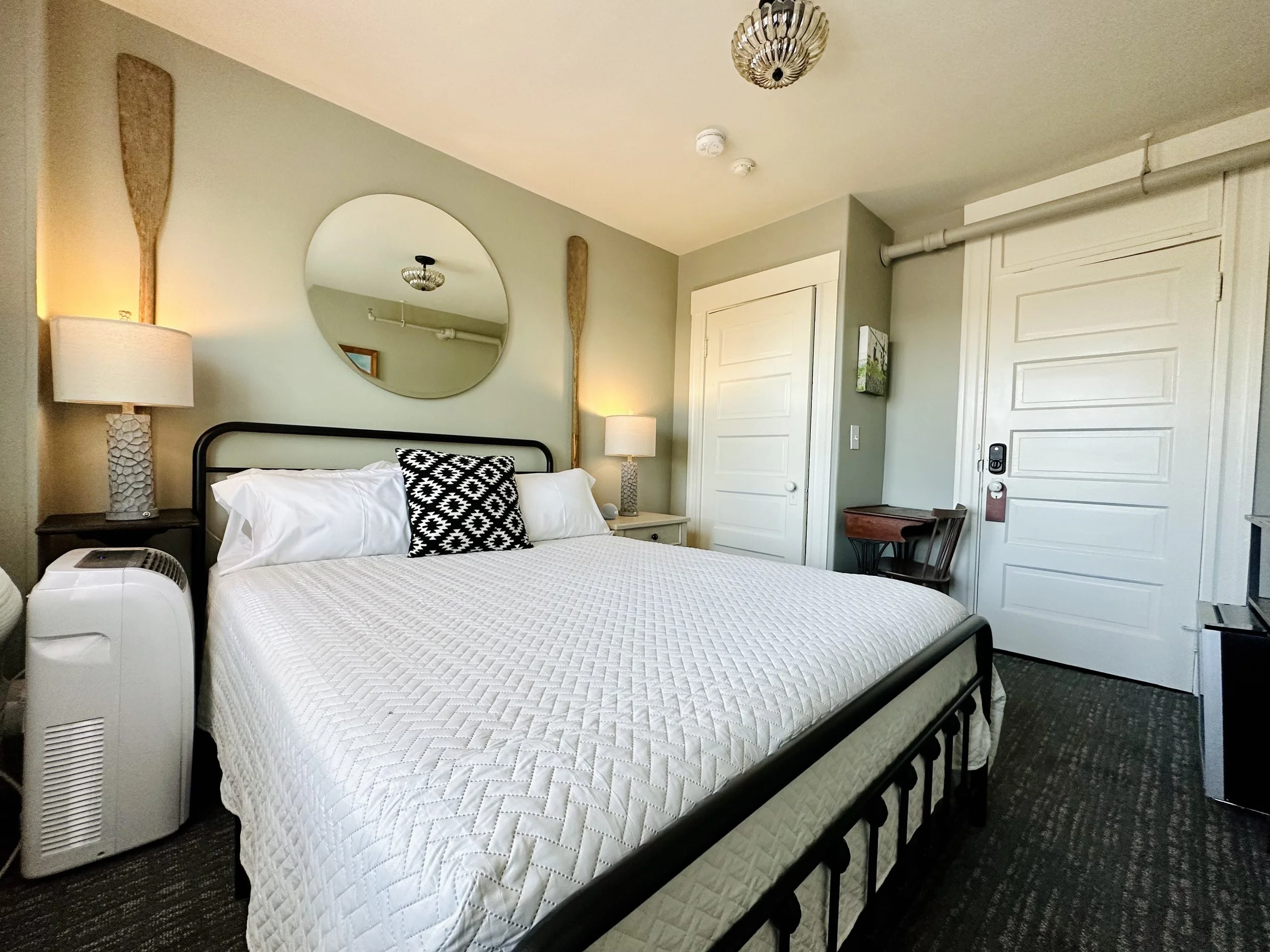 35 Bedroom 2.jpeg