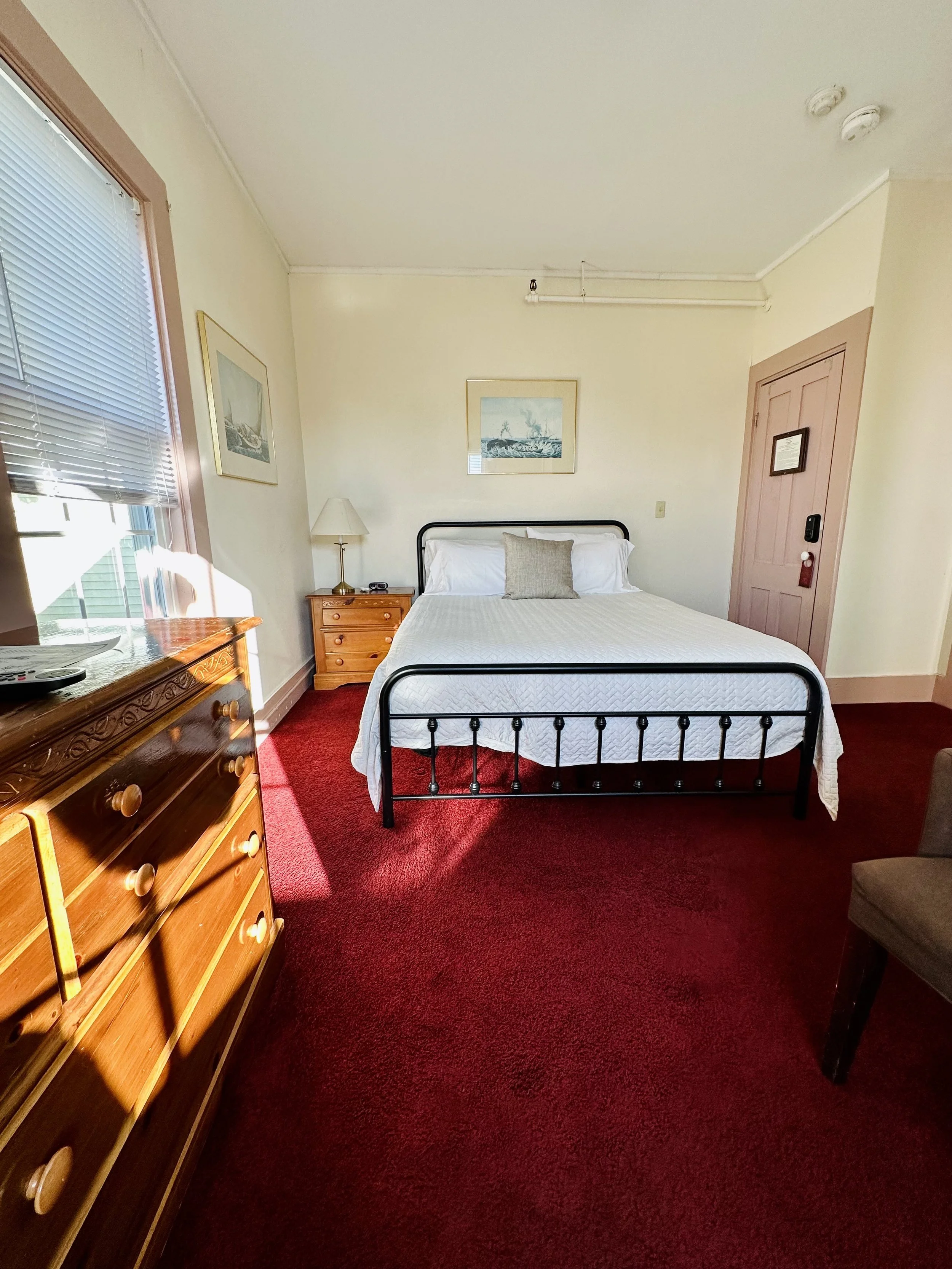 28 - Annex - SQ Red Carpet Bedroom 3.jpeg