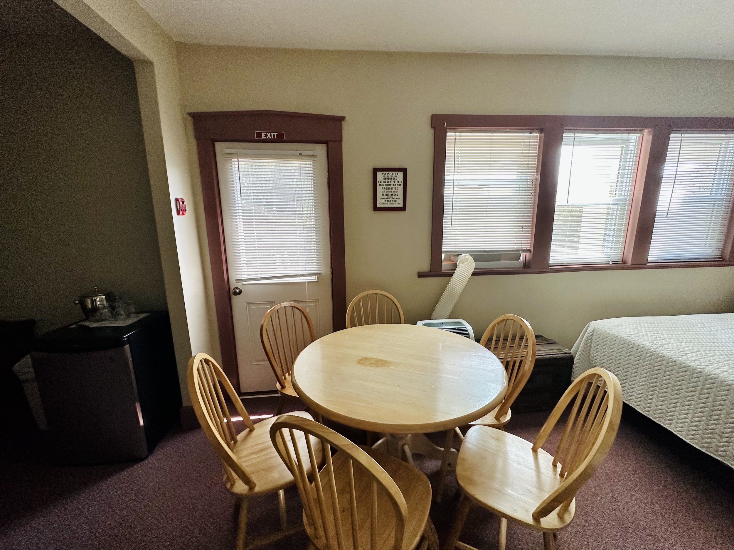 1 - Annex - 3Q1T Dining table.jpeg