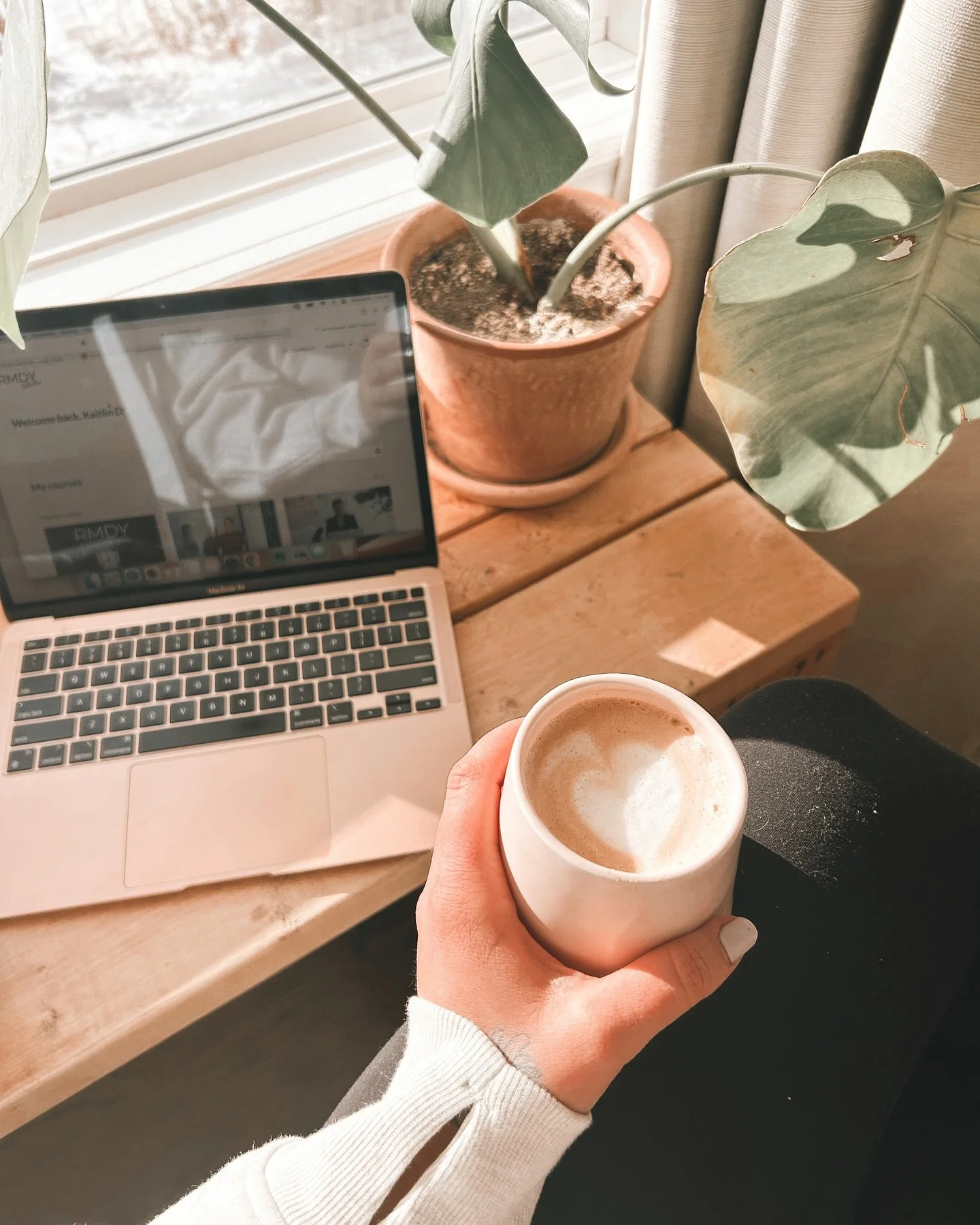 I&rsquo;m already so amazed at the response to the launch Lark &amp; Feather. 
I feel SO thankful to be a part of all of your journeys. 
Almost all of the sites we&rsquo;ve done have been for women in my community, that are providing beautiful servic
